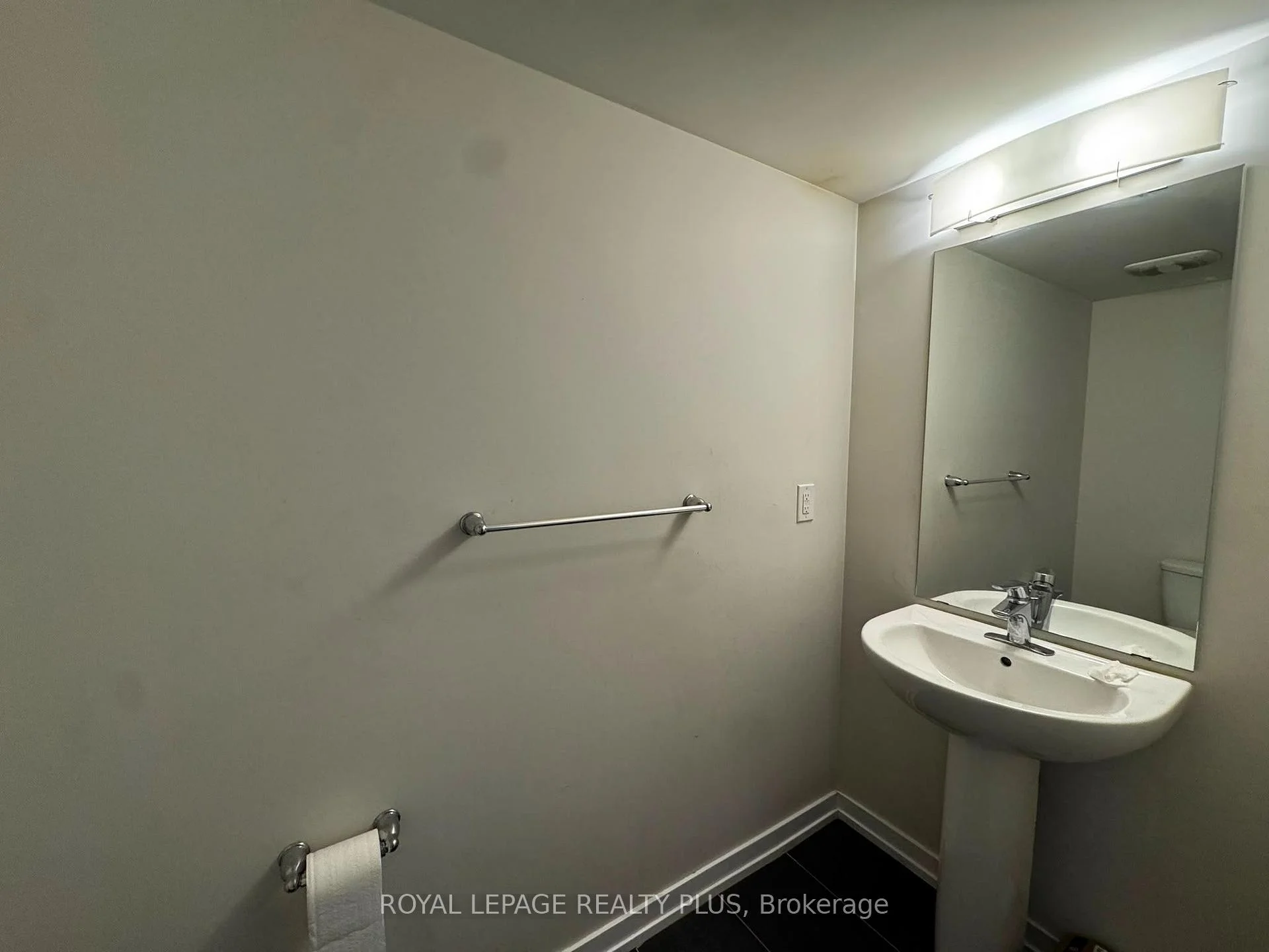 Photo 28 of 4 Prestwick Street, Hamilton, Stoney Creek Mountain — HOMEH