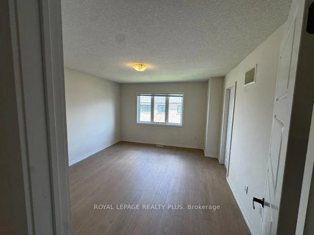 Photo 37 of 4 Prestwick Street, Hamilton, Stoney Creek Mountain — HOMEH