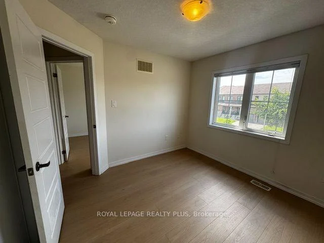 Photo 51 of 4 Prestwick Street, Hamilton, Stoney Creek Mountain — HOMEH