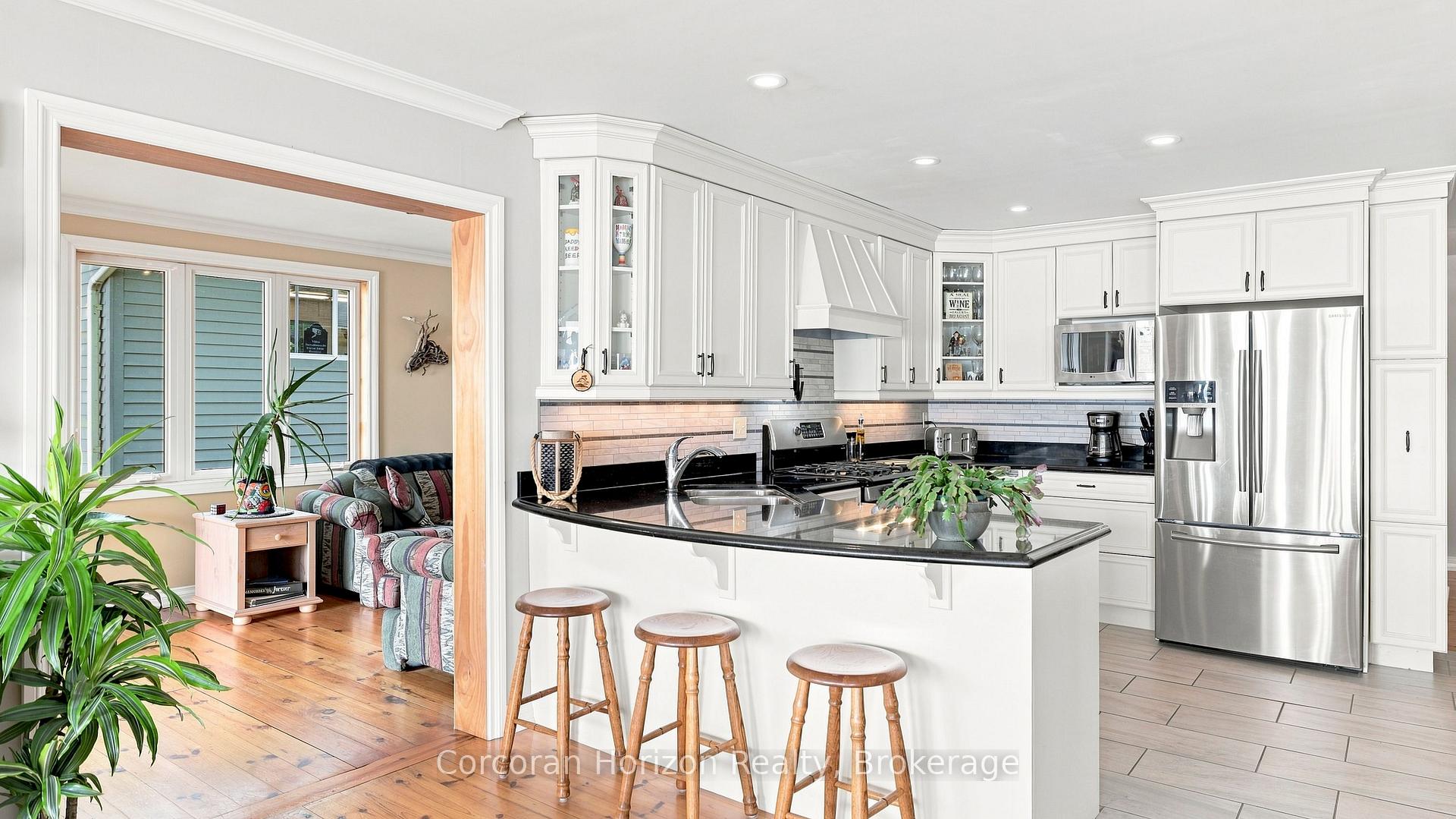 Photo 17 of 380 Robins Point Road, Tay, Victoria Harbour — HOMEH