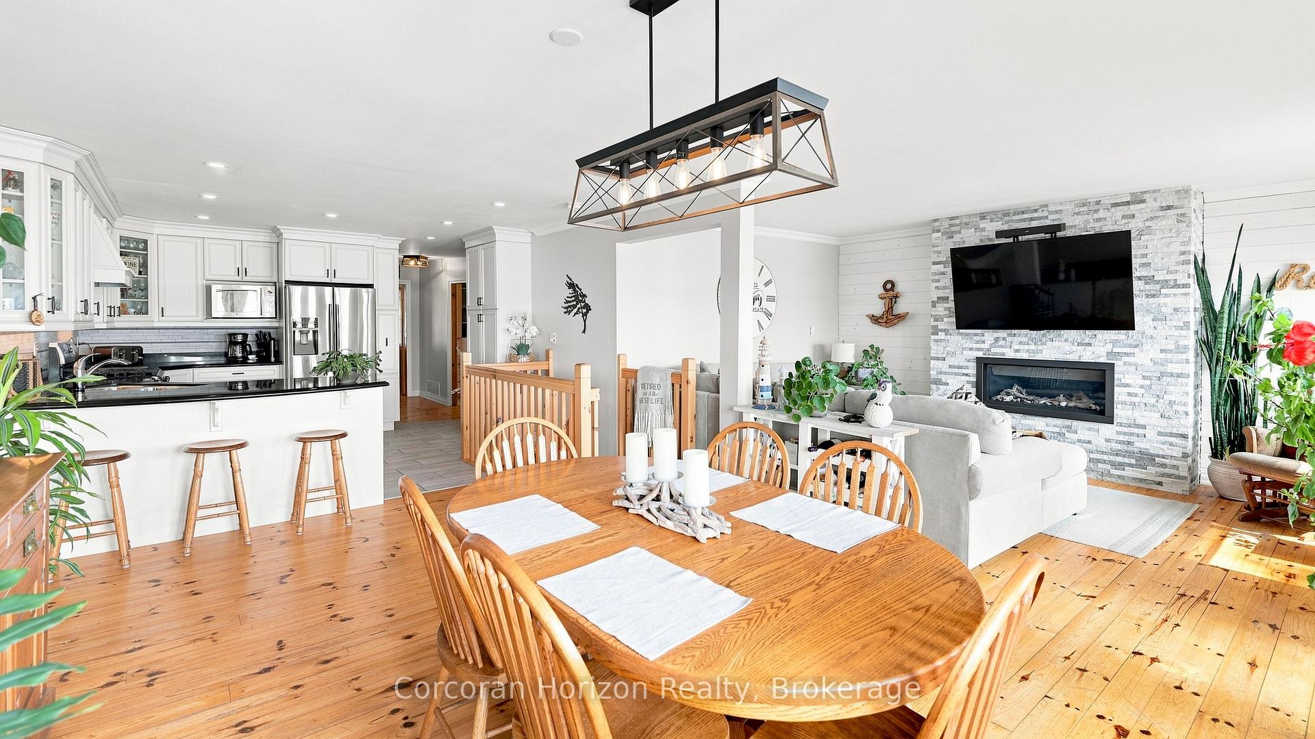 Photo 23 of 380 Robins Point Road, Tay, Victoria Harbour — HOMEH