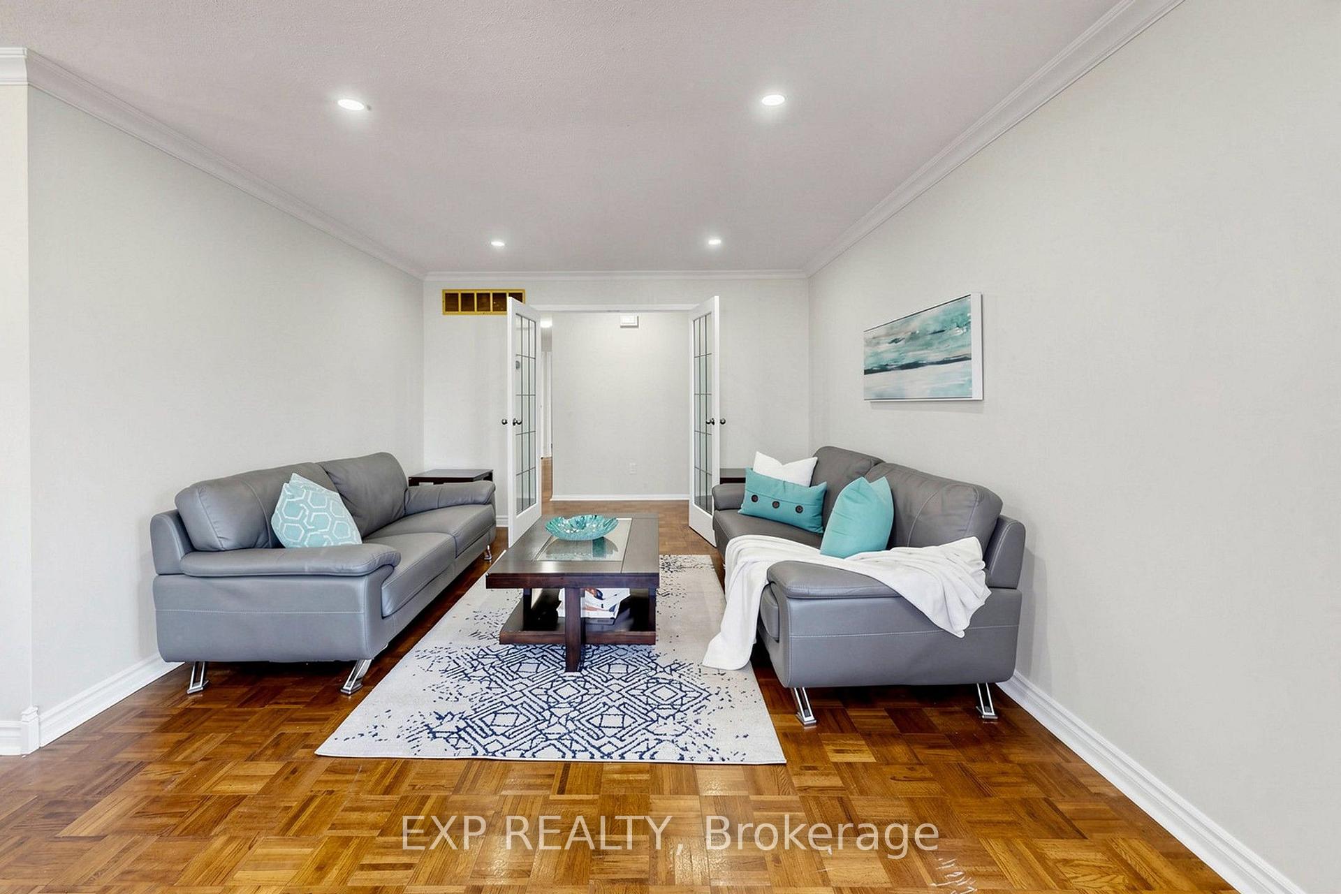 Photo 4 of 29 Mikado Crescent N, Brampton, Central Park — HOMEH