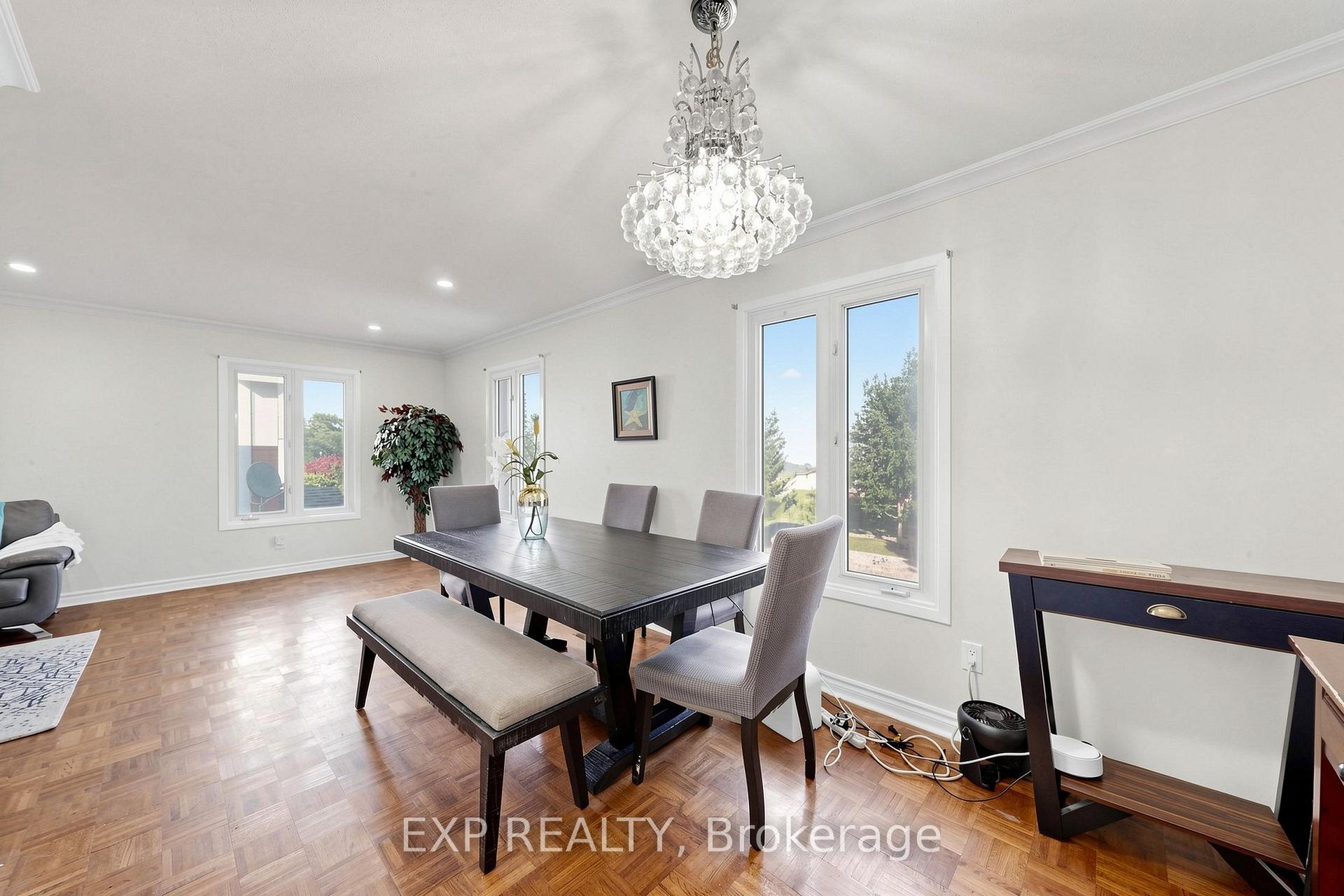 Photo 11 of 29 Mikado Crescent N, Brampton, Central Park — HOMEH