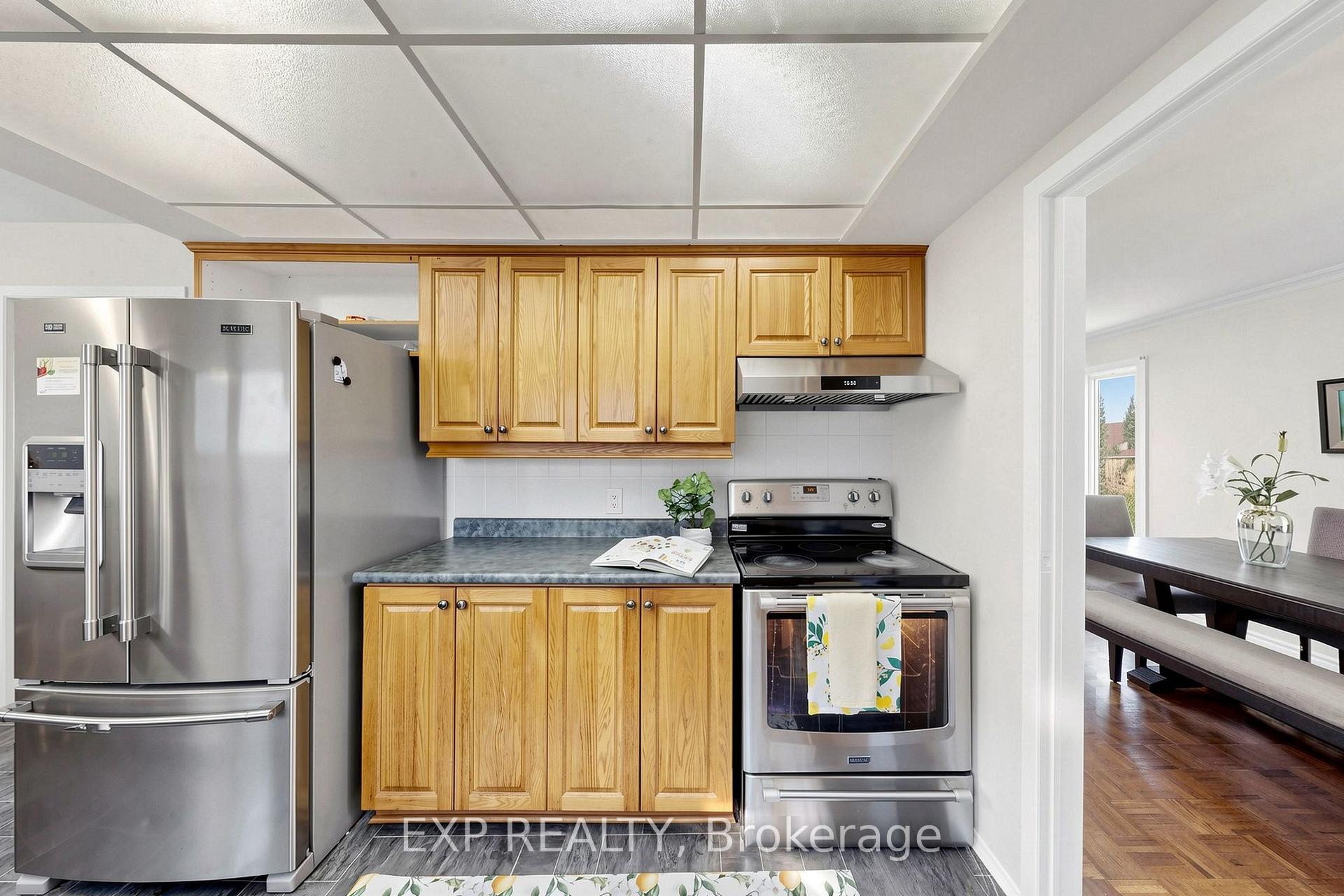 Photo 13 of 29 Mikado Crescent N, Brampton, Central Park — HOMEH