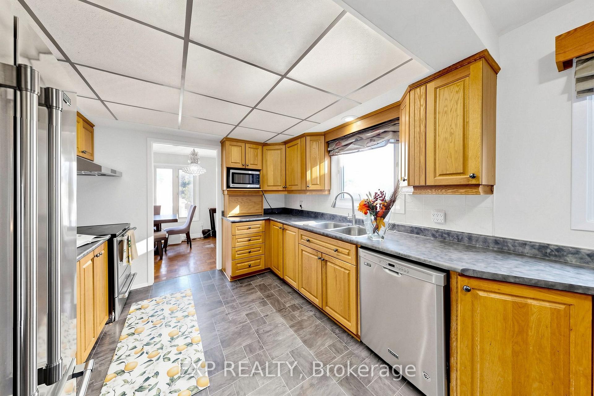 Photo 15 of 29 Mikado Crescent N, Brampton, Central Park — HOMEH