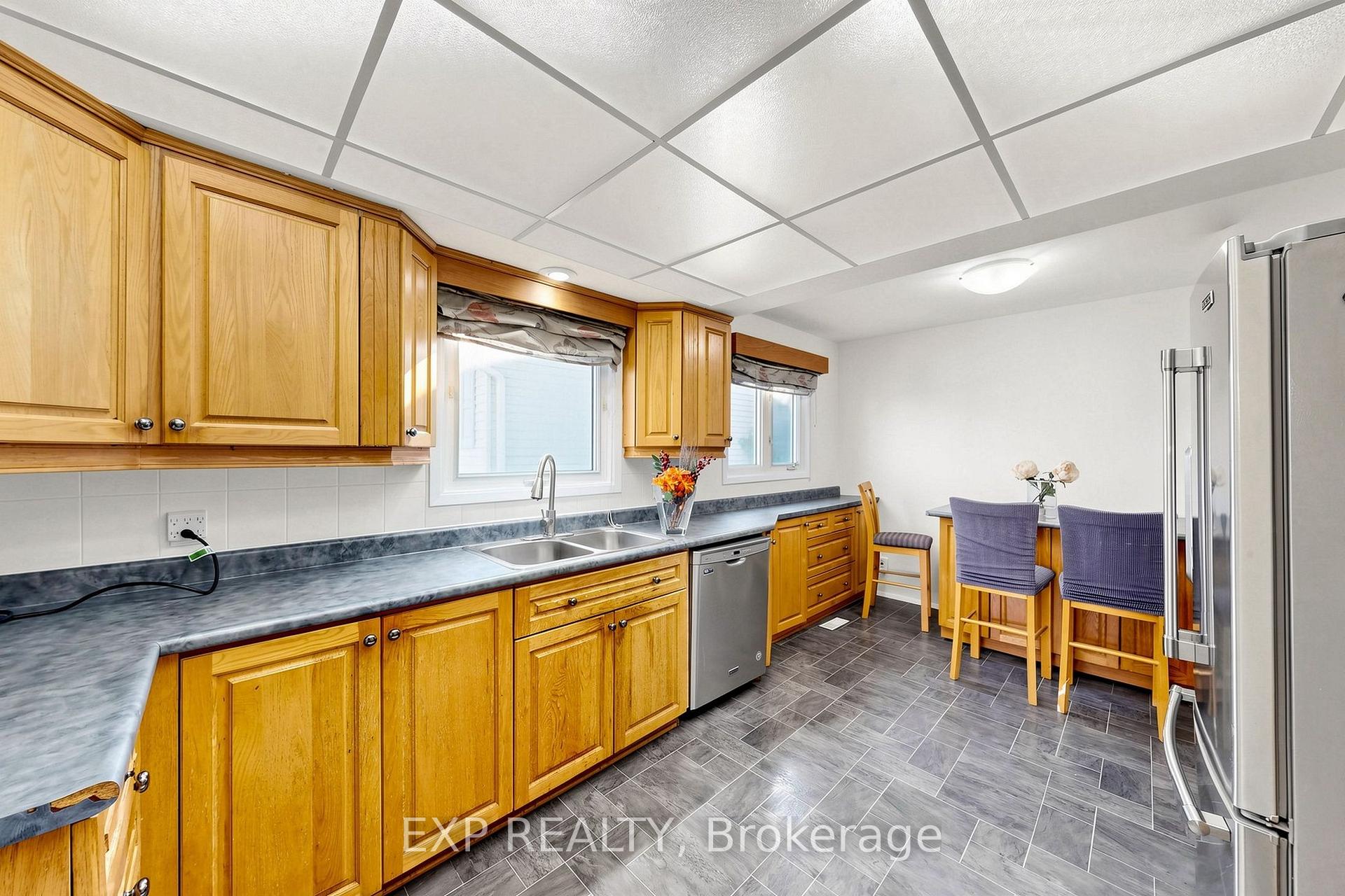 Photo 16 of 29 Mikado Crescent N, Brampton, Central Park — HOMEH