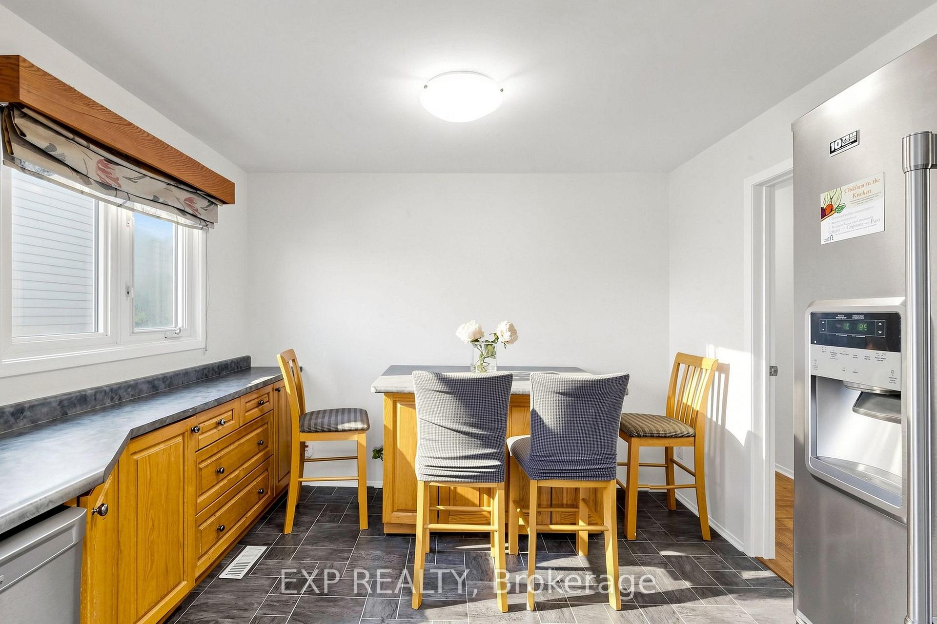 Photo 18 of 29 Mikado Crescent N, Brampton, Central Park — HOMEH