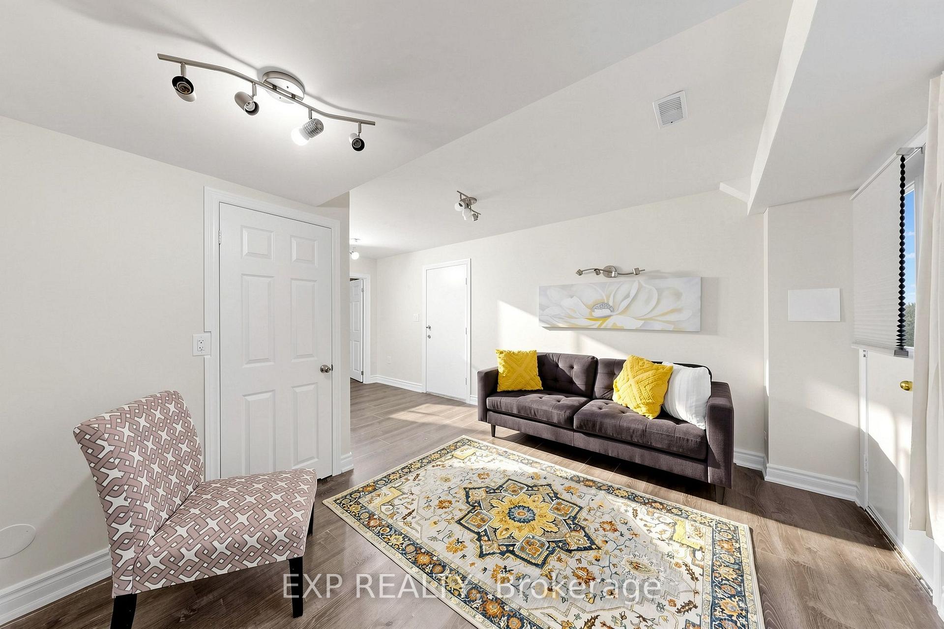 Photo 34 of 29 Mikado Crescent N, Brampton, Central Park — HOMEH