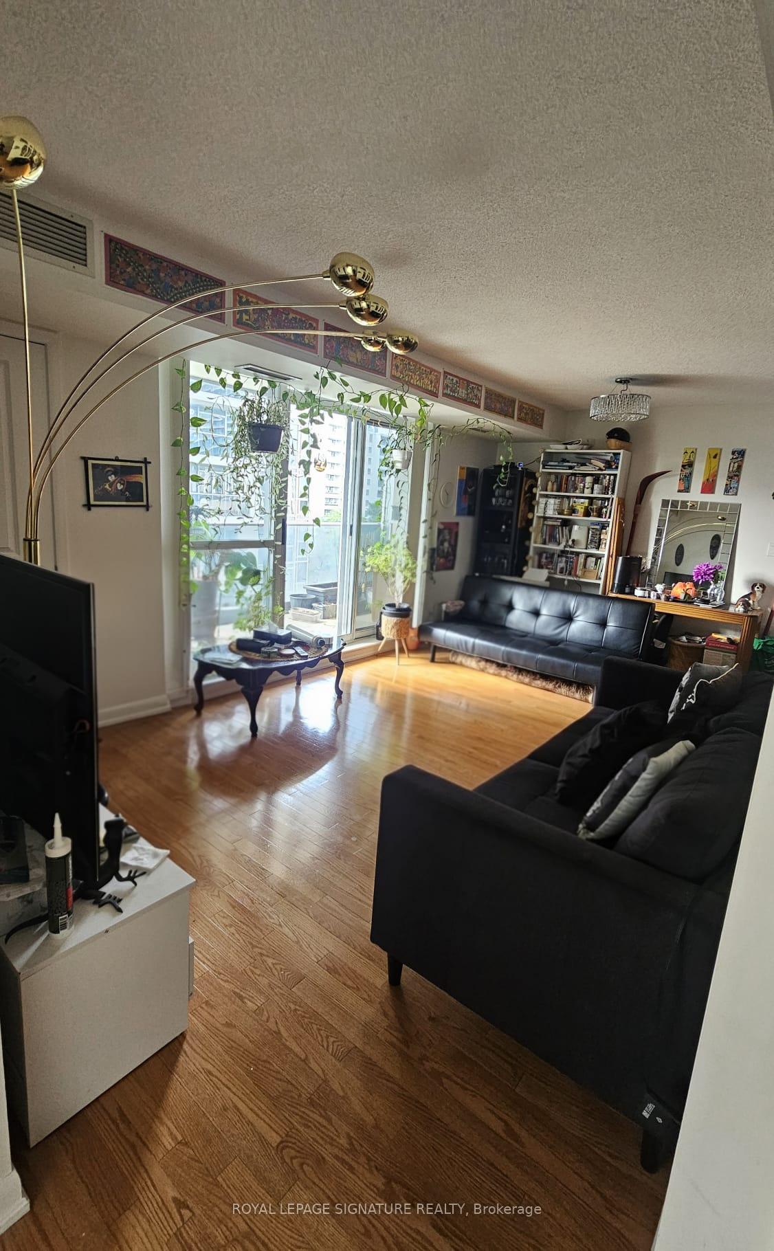 Photo 6 of Unit 705, 5793 Yonge Street, North York, Newtonbrook East — HOMEH