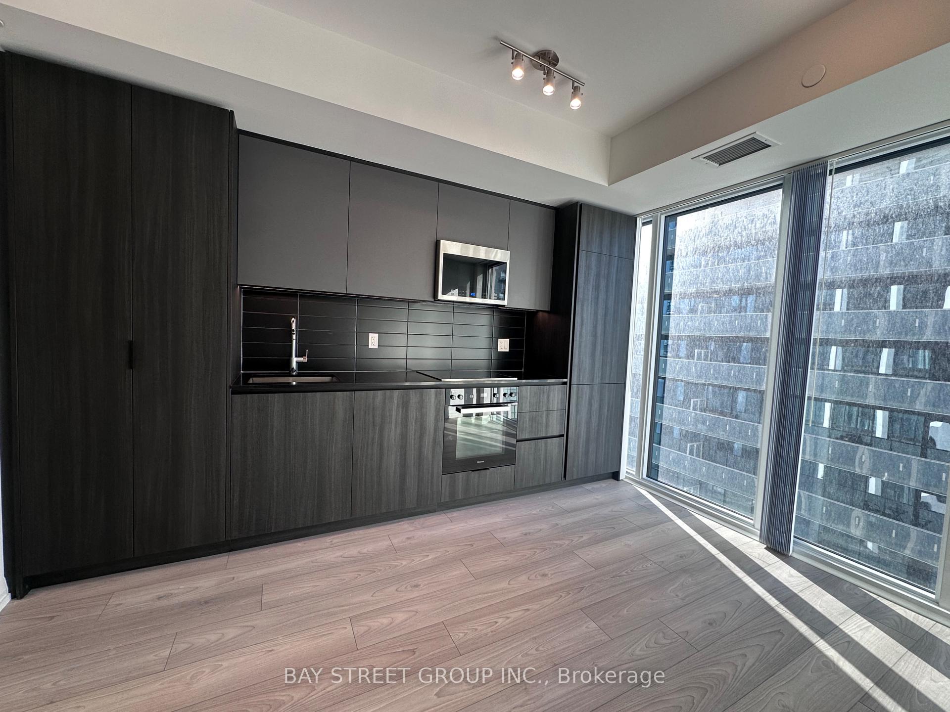 Photo 2 of Unit 1902, 400 King Street W, Toronto, Waterfront Communities — HOMEH