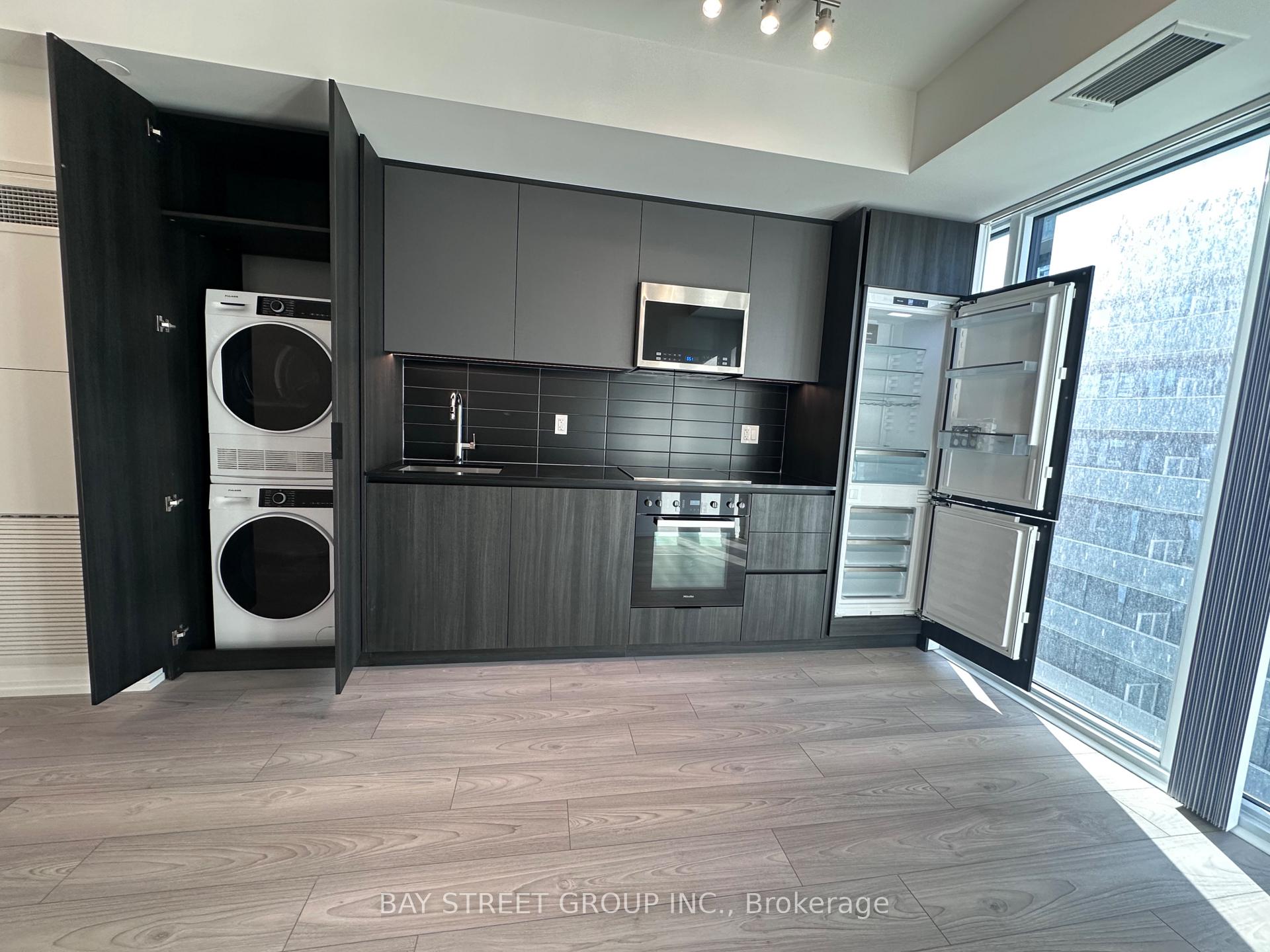 Photo 3 of Unit 1902, 400 King Street W, Toronto, Waterfront Communities — HOMEH