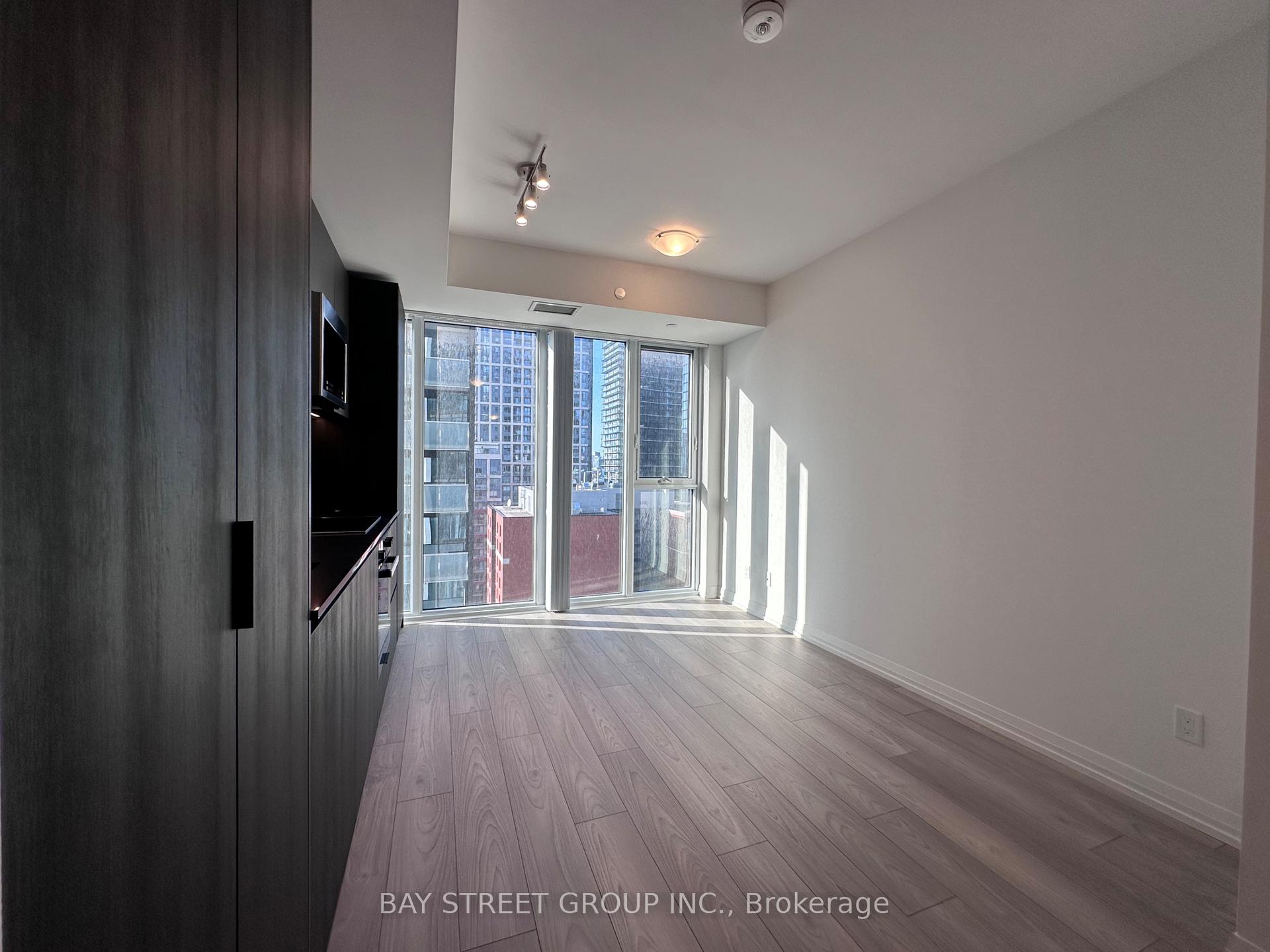 Photo 5 of Unit 1902, 400 King Street W, Toronto, Waterfront Communities — HOMEH
