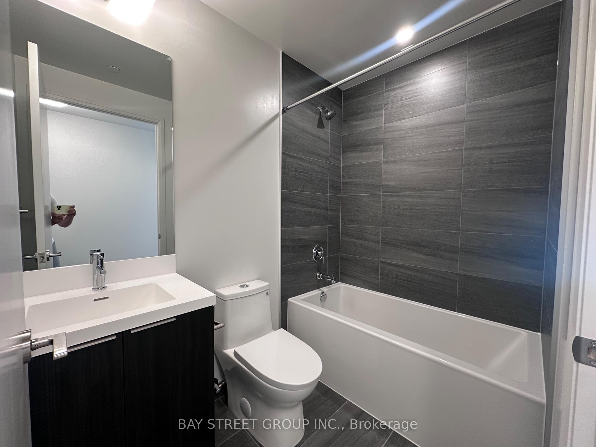 Photo 6 of Unit 1902, 400 King Street W, Toronto, Waterfront Communities — HOMEH