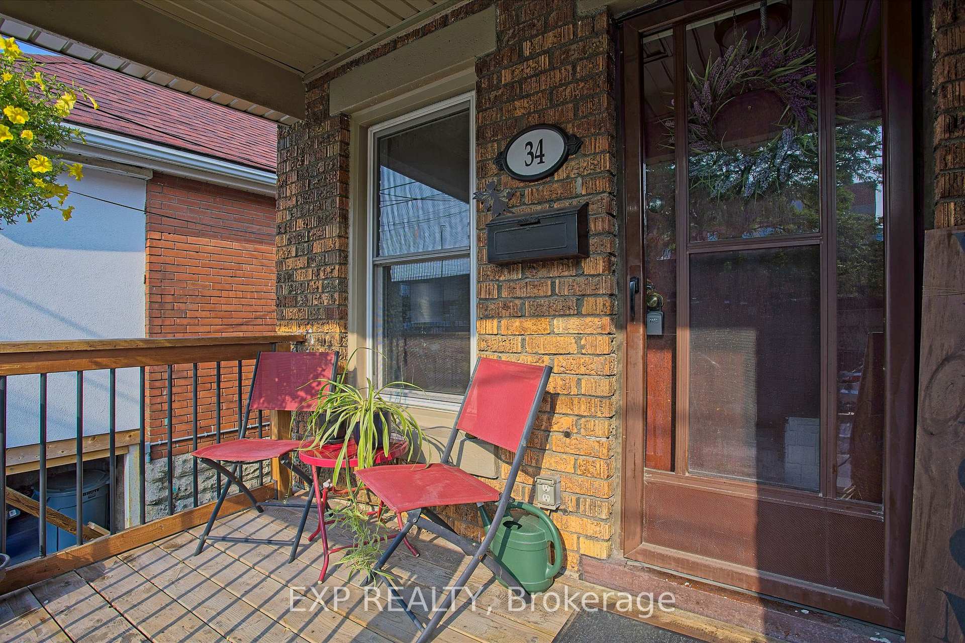 Photo 3 of 34 Poplar Avenue, Hamilton, Eastmount — HOMEH