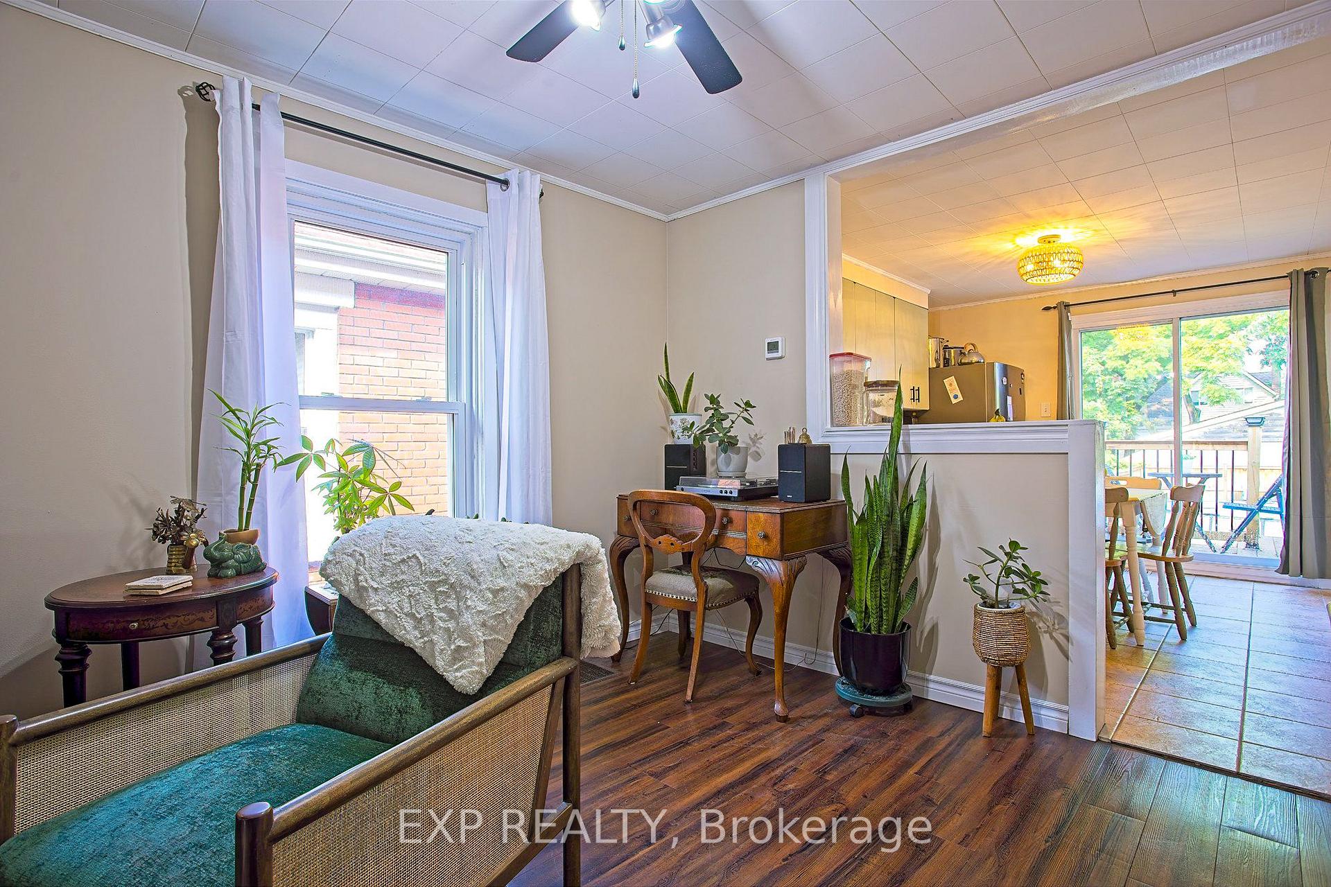 Photo 7 of 34 Poplar Avenue, Hamilton, Eastmount — HOMEH