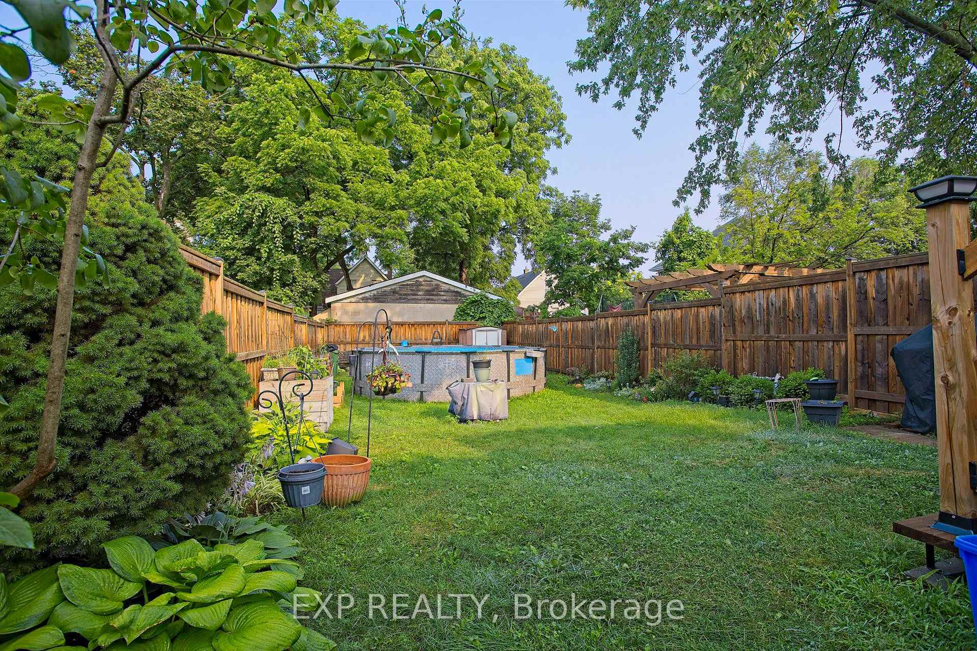 Photo 16 of 34 Poplar Avenue, Hamilton, Eastmount — HOMEH