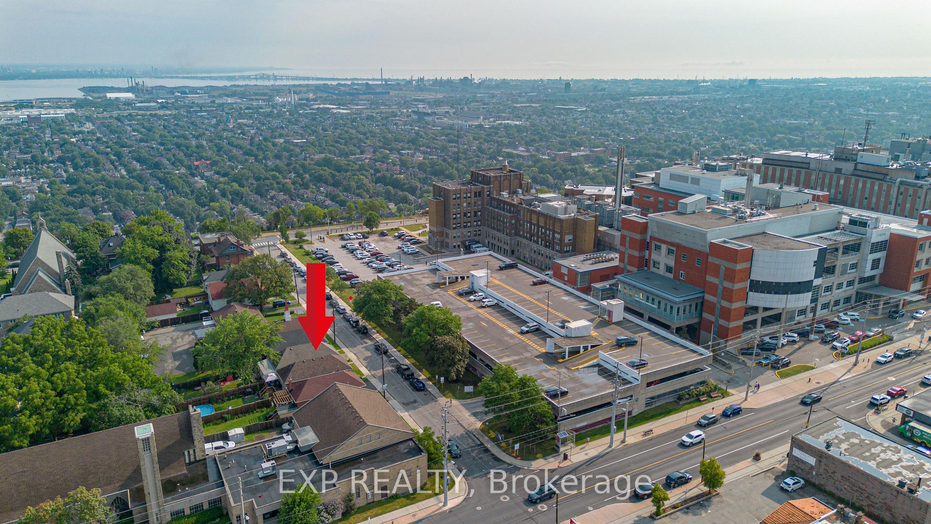 Photo 26 of 34 Poplar Avenue, Hamilton, Eastmount — HOMEH