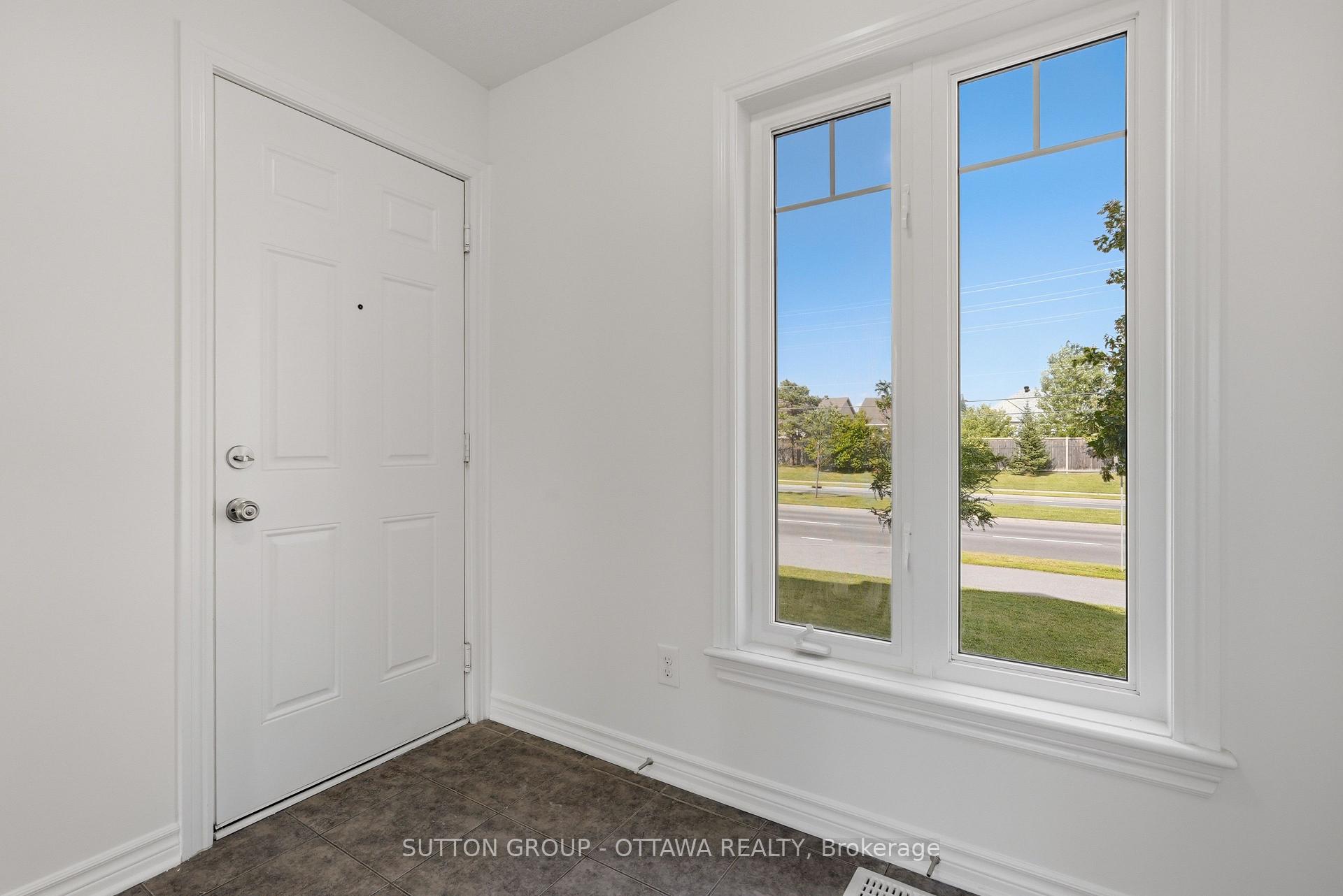 Photo 5 of 2563 Longfields Drive, Ottawa, Barrhaven - Stonebridge — HOMEH