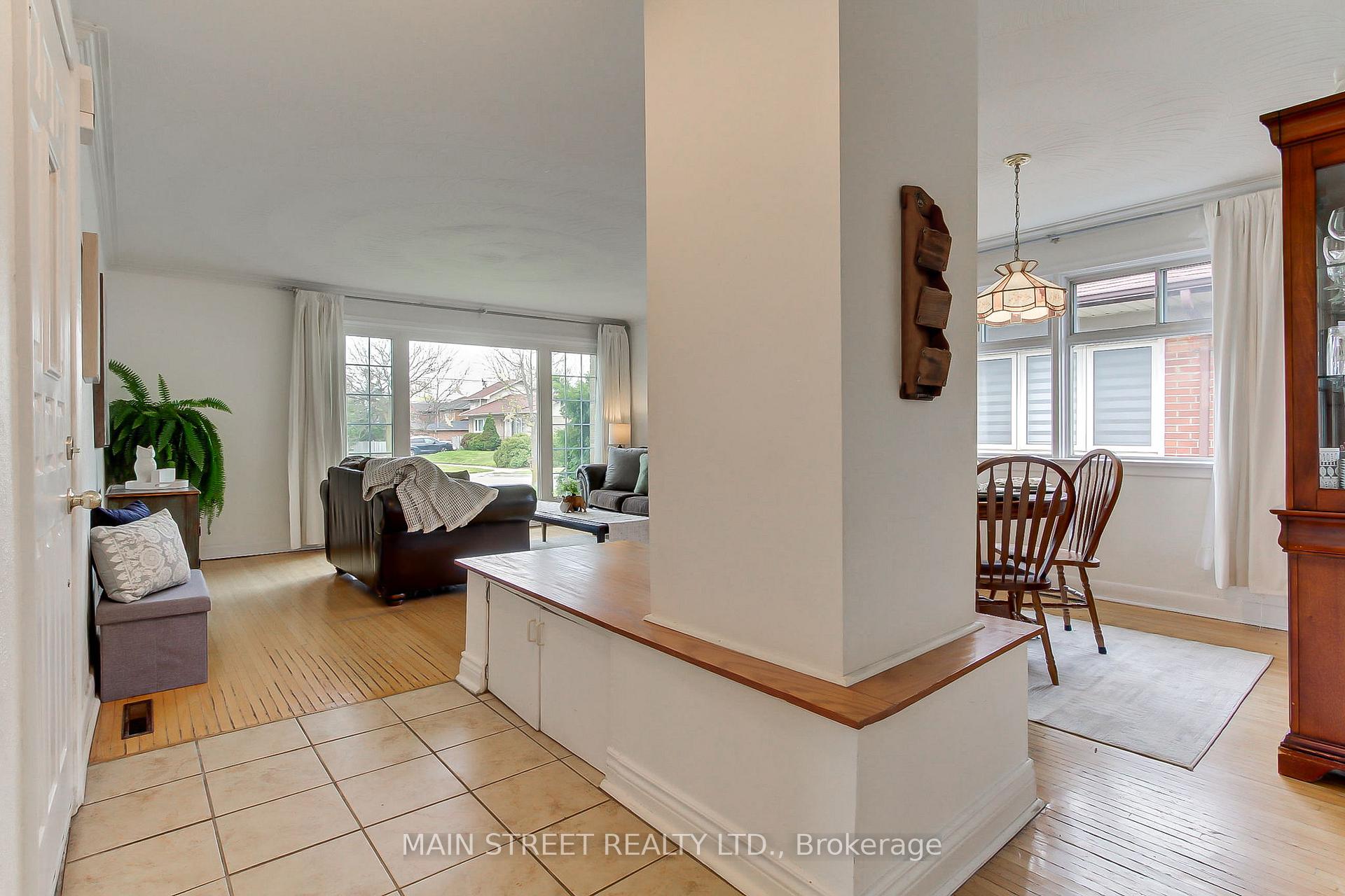 Photo 8 of 14 Westhampton Drive, Etobicoke, Kingsview Village-The Westway — HOMEH