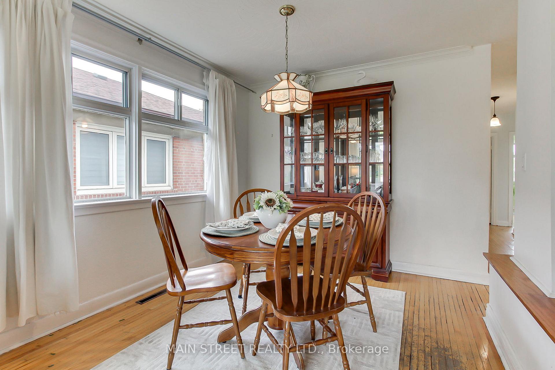 Photo 9 of 14 Westhampton Drive, Etobicoke, Kingsview Village-The Westway — HOMEH