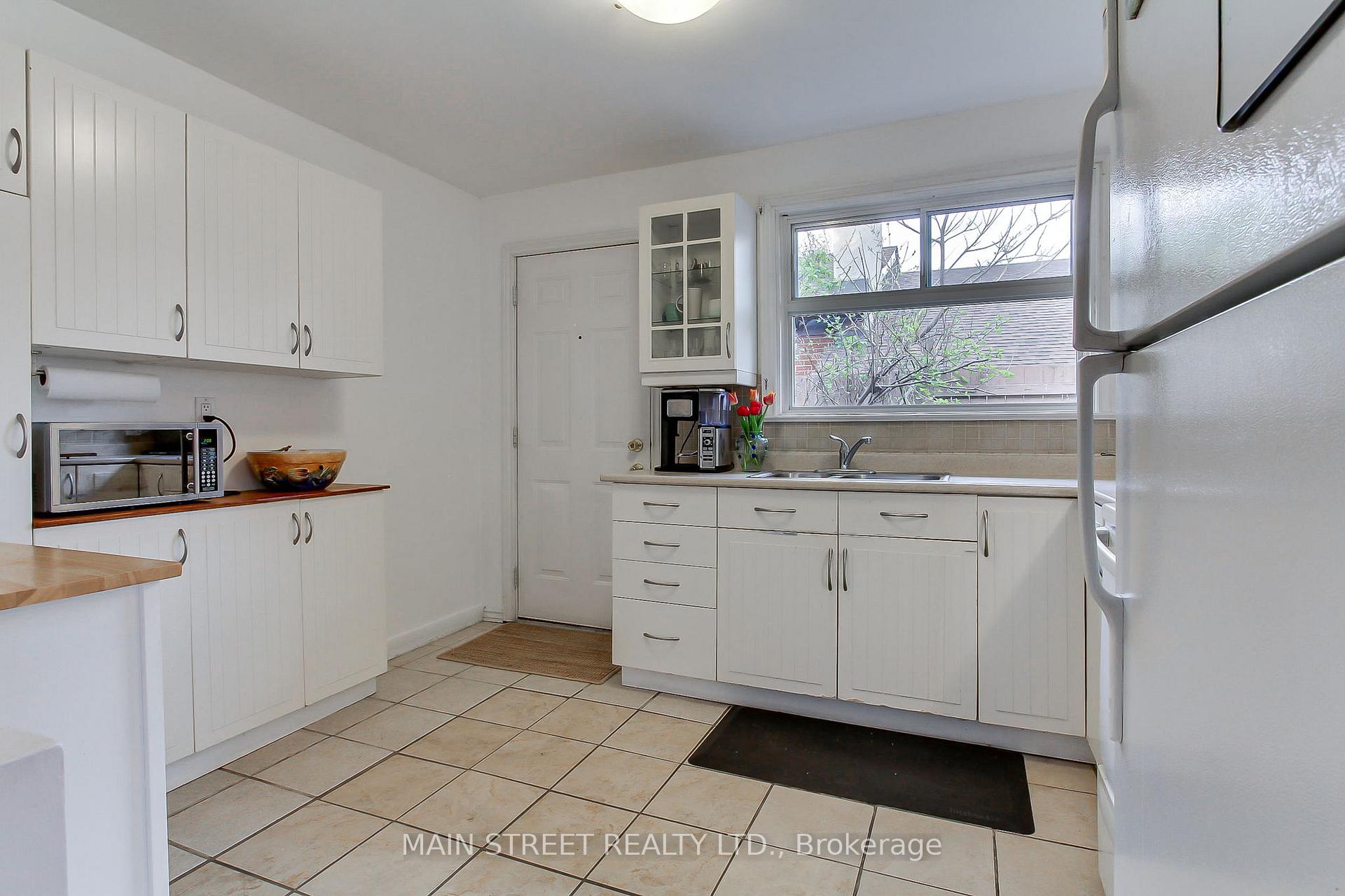 Photo 12 of 14 Westhampton Drive, Etobicoke, Kingsview Village-The Westway — HOMEH