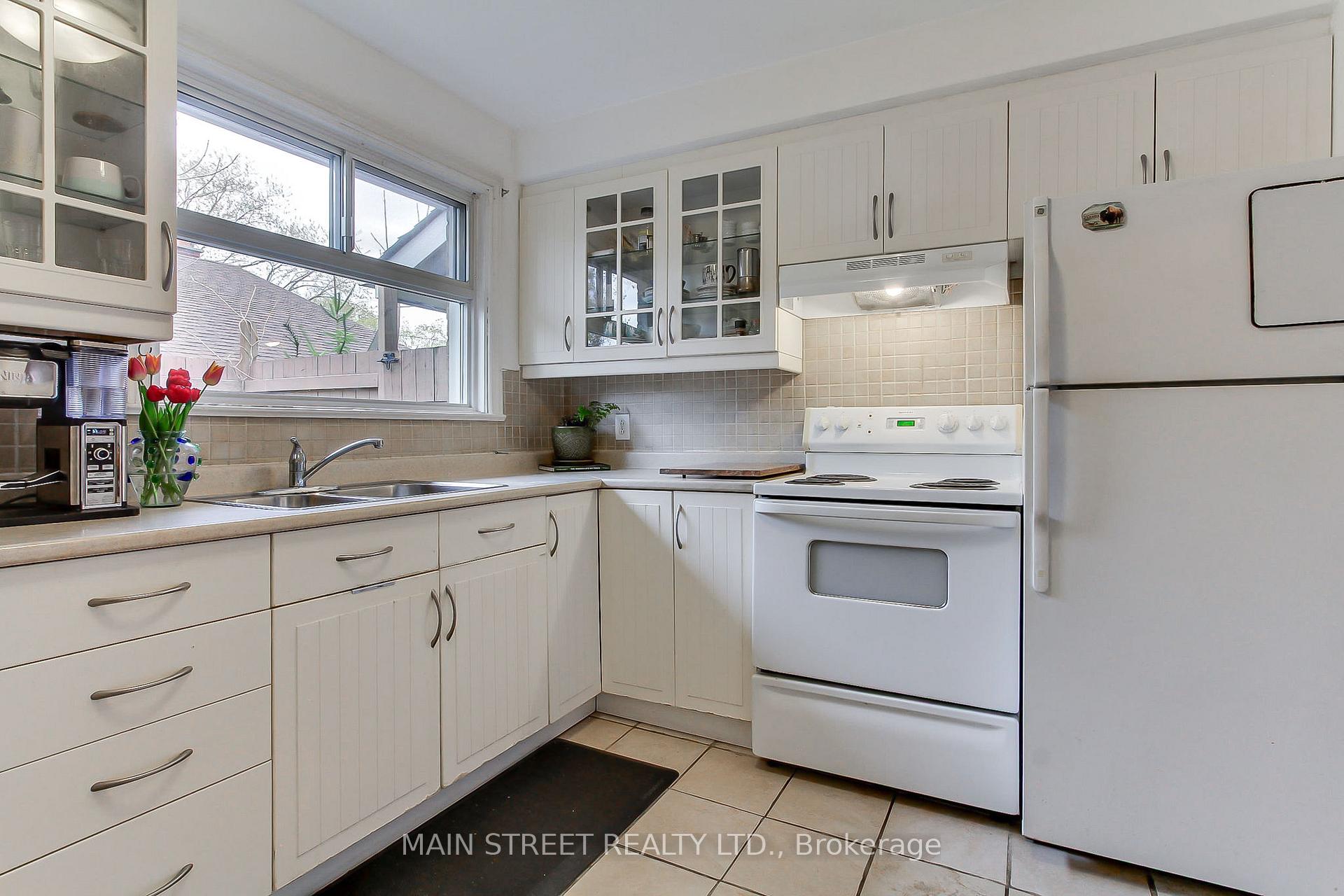 Photo 13 of 14 Westhampton Drive, Etobicoke, Kingsview Village-The Westway — HOMEH