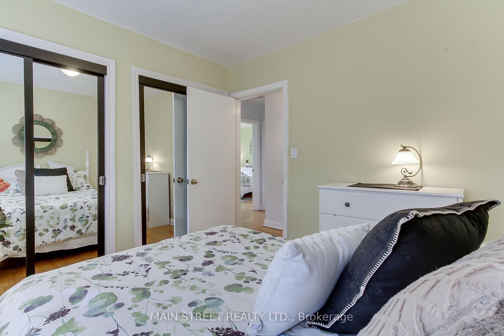 Photo 22 of 14 Westhampton Drive, Etobicoke, Kingsview Village-The Westway — HOMEH