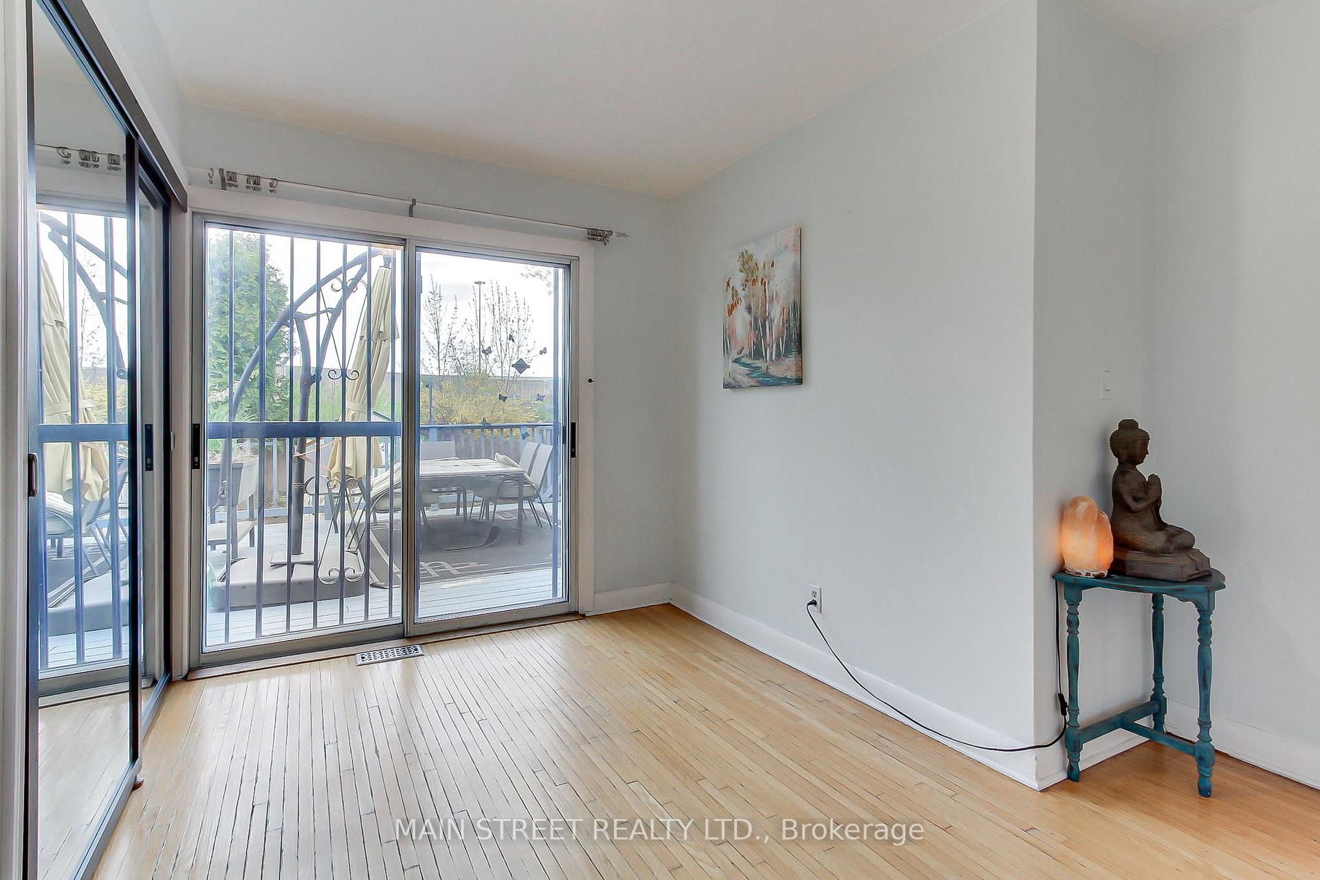 Photo 23 of 14 Westhampton Drive, Etobicoke, Kingsview Village-The Westway — HOMEH