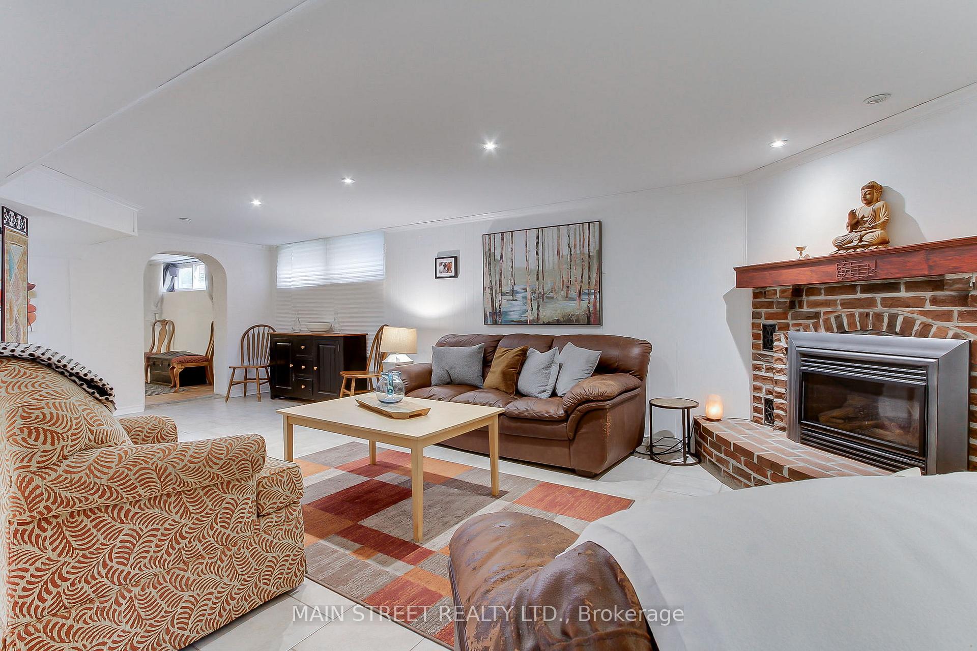Photo 32 of 14 Westhampton Drive, Etobicoke, Kingsview Village-The Westway — HOMEH