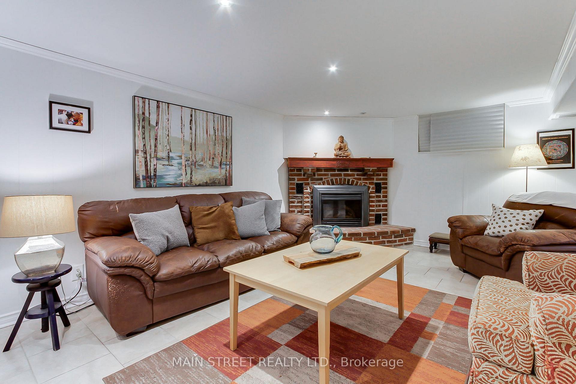 Photo 33 of 14 Westhampton Drive, Etobicoke, Kingsview Village-The Westway — HOMEH