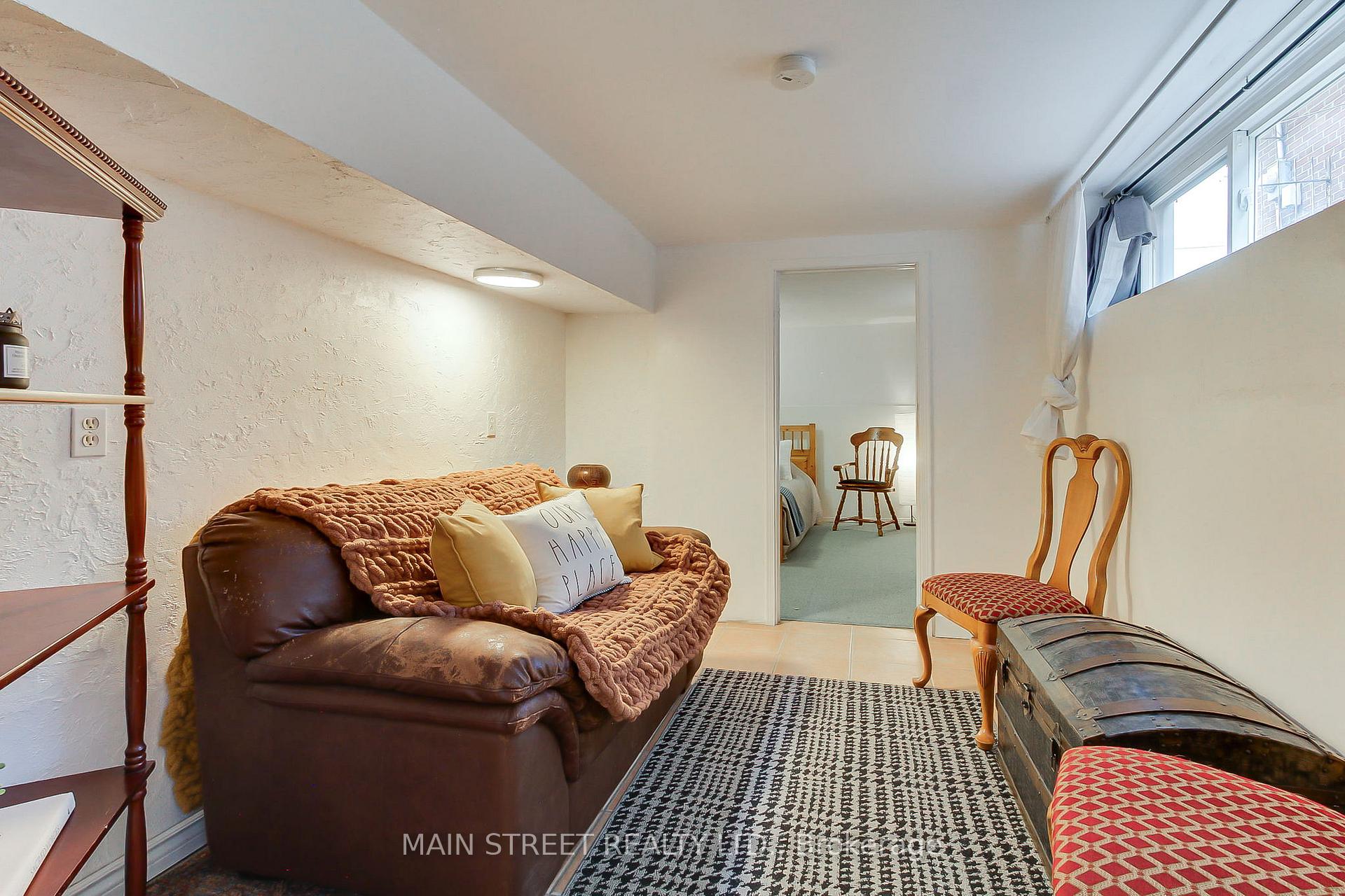Photo 35 of 14 Westhampton Drive, Etobicoke, Kingsview Village-The Westway — HOMEH