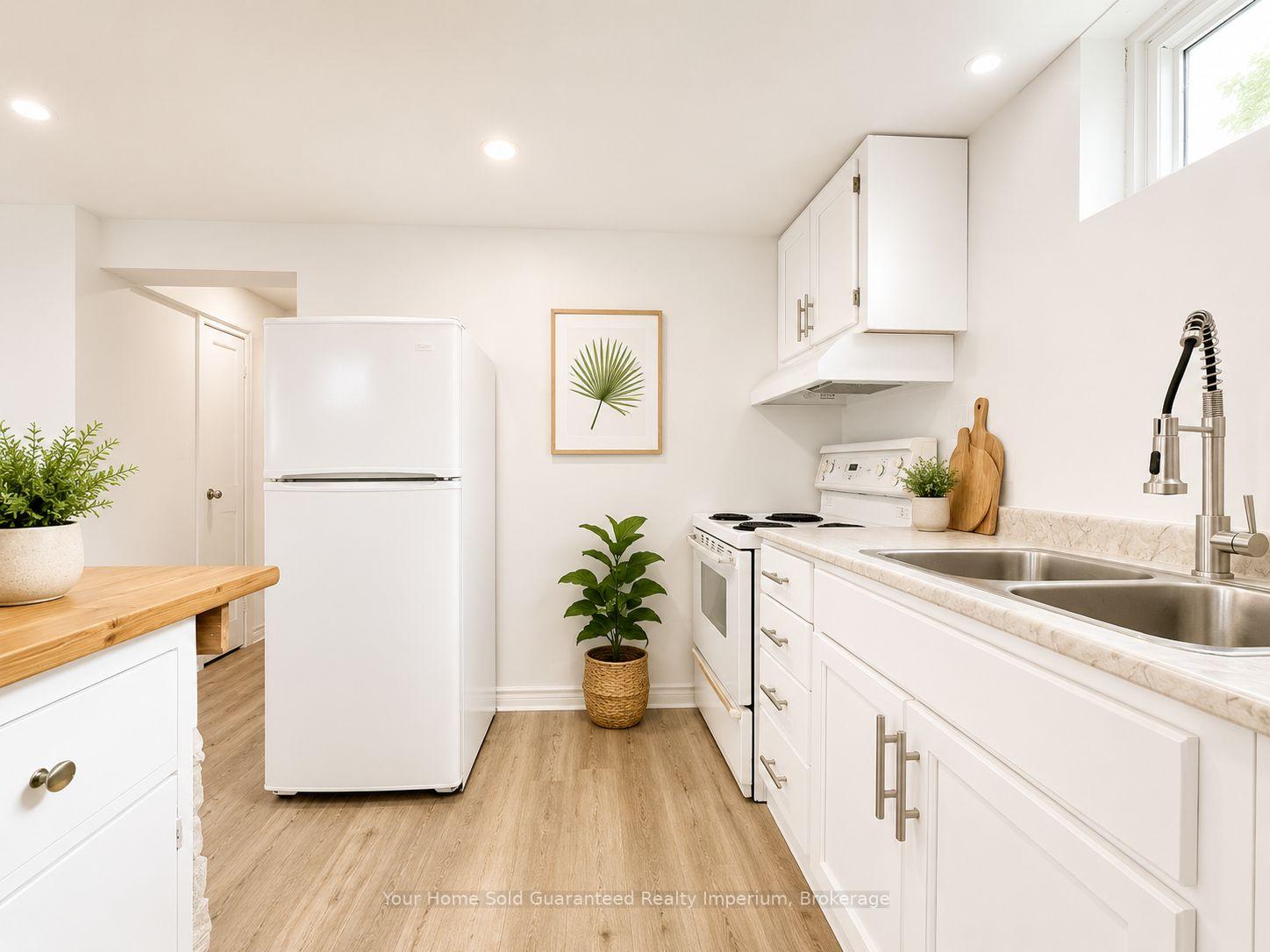 Photo 2 of Unit Lower, 19 Perth Street, St. Catharines, E. Chester — HOMEH