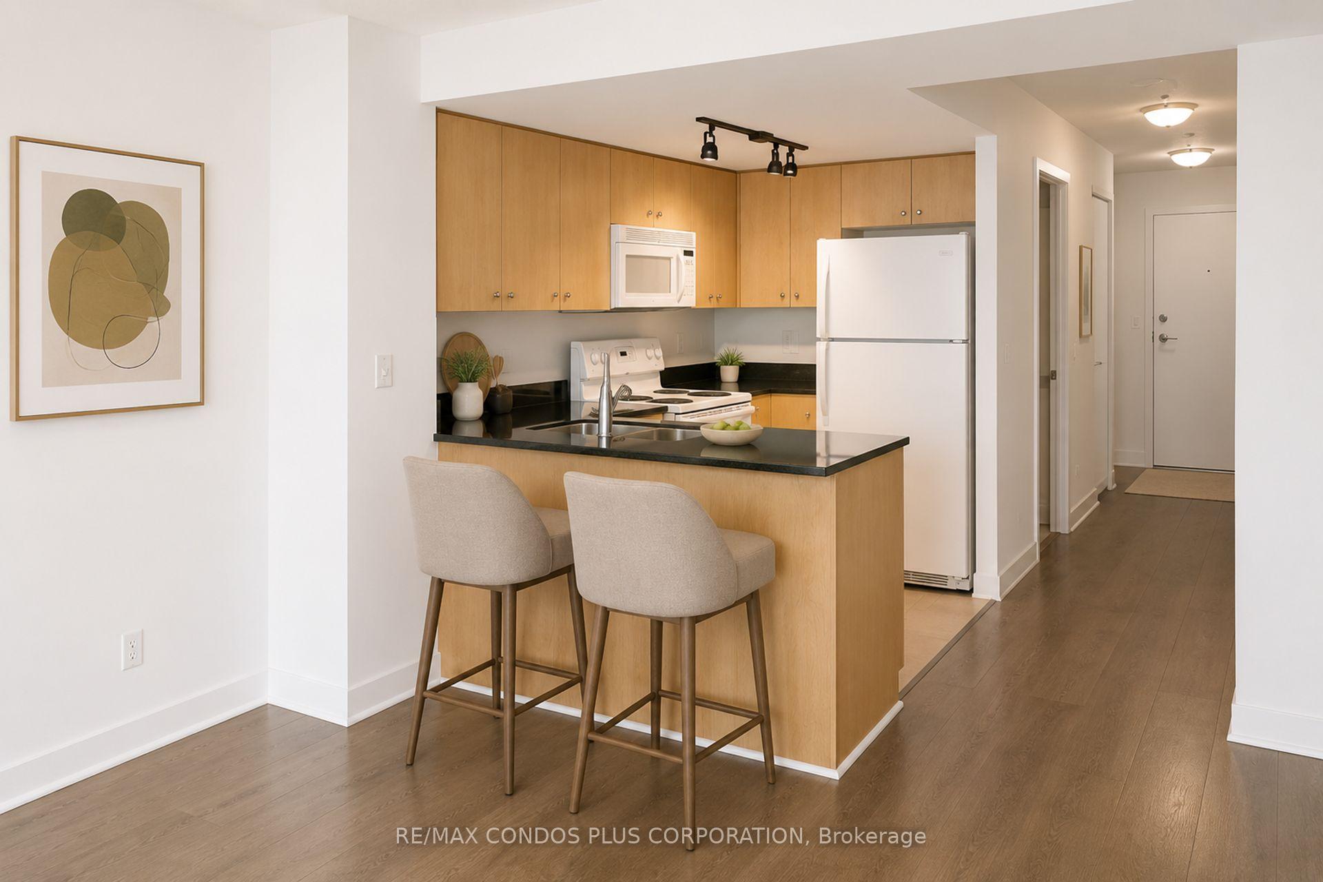 Photo 2 of Unit 705, 381 Front Street W, Toronto, Waterfront Communities — HOMEH