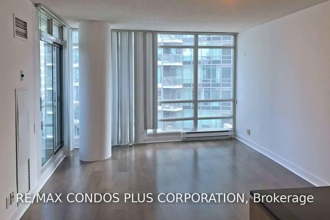Photo 11 of Unit 705, 381 Front Street W, Toronto, Waterfront Communities — HOMEH