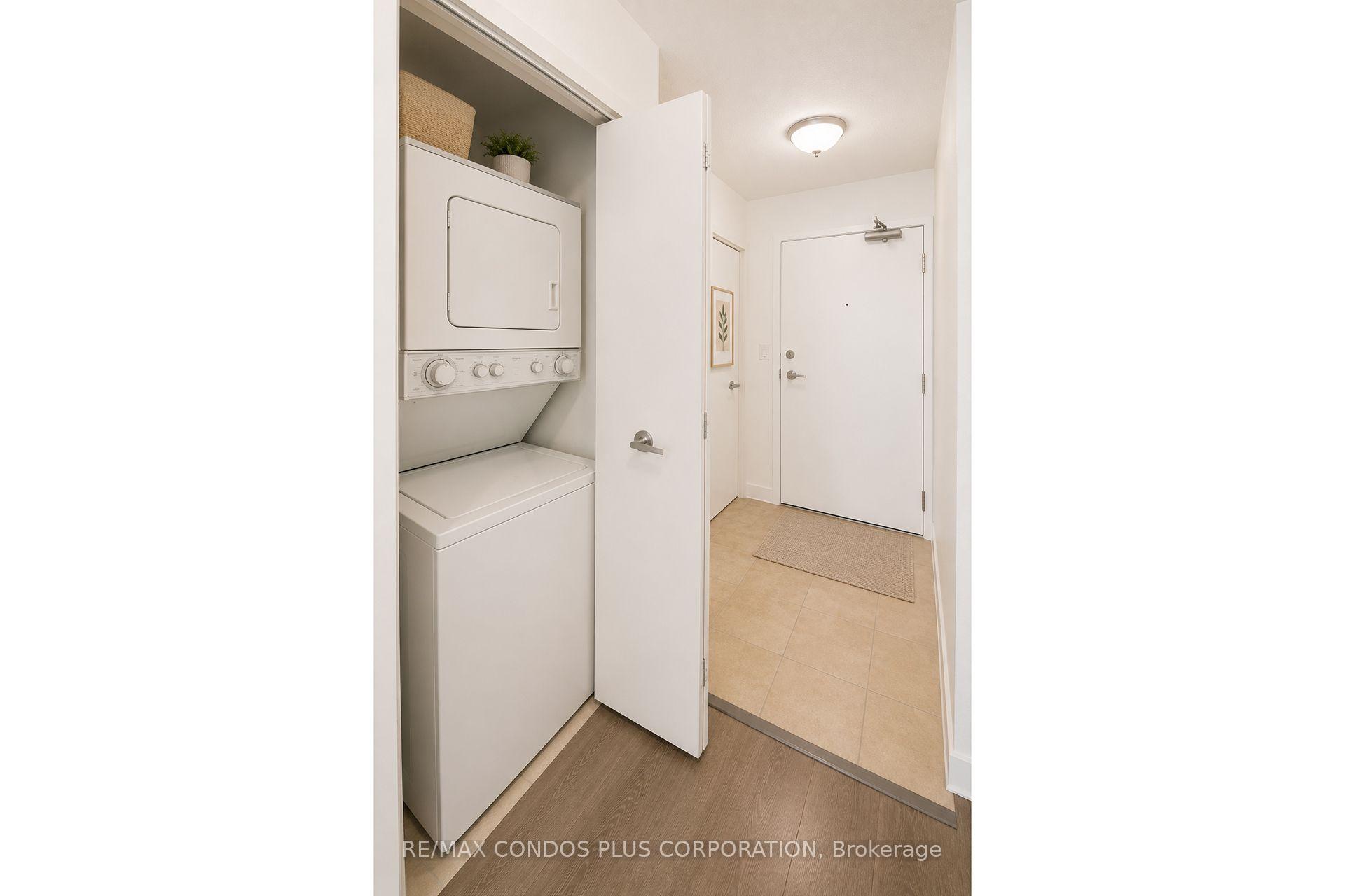 Photo 13 of Unit 705, 381 Front Street W, Toronto, Waterfront Communities — HOMEH
