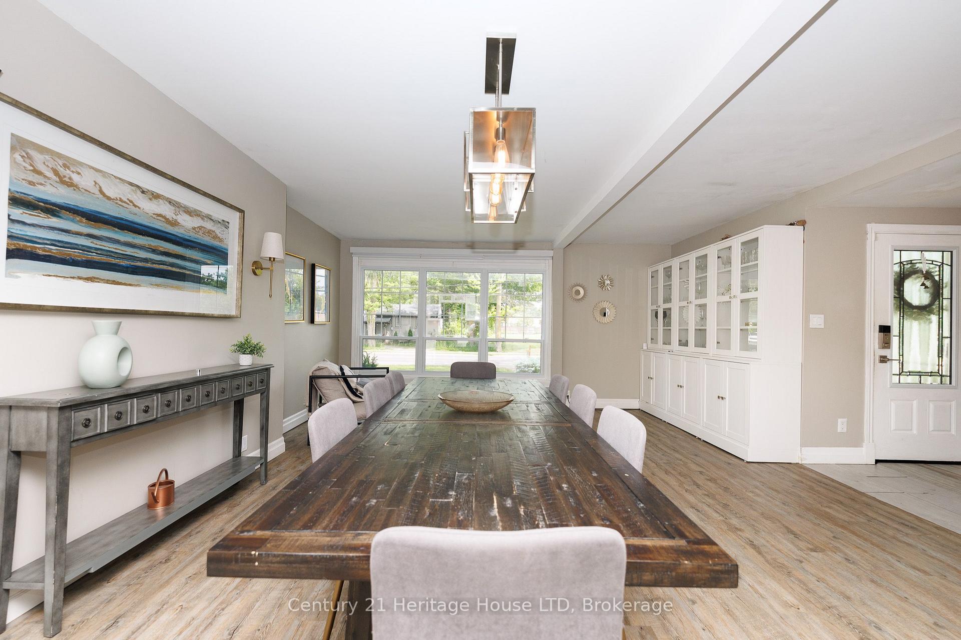Photo 7 of 6021 Montrose Road, Niagara Falls, West Wood — HOMEH