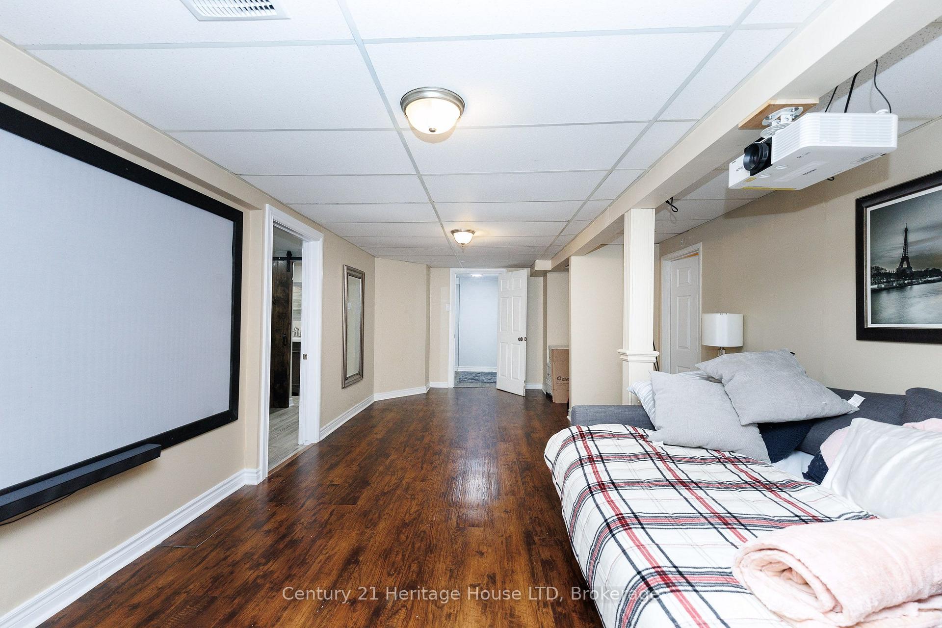 Photo 23 of 6021 Montrose Road, Niagara Falls, West Wood — HOMEH