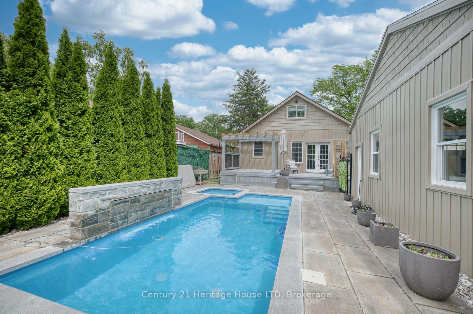 Photo 25 of 6021 Montrose Road, Niagara Falls, West Wood — HOMEH