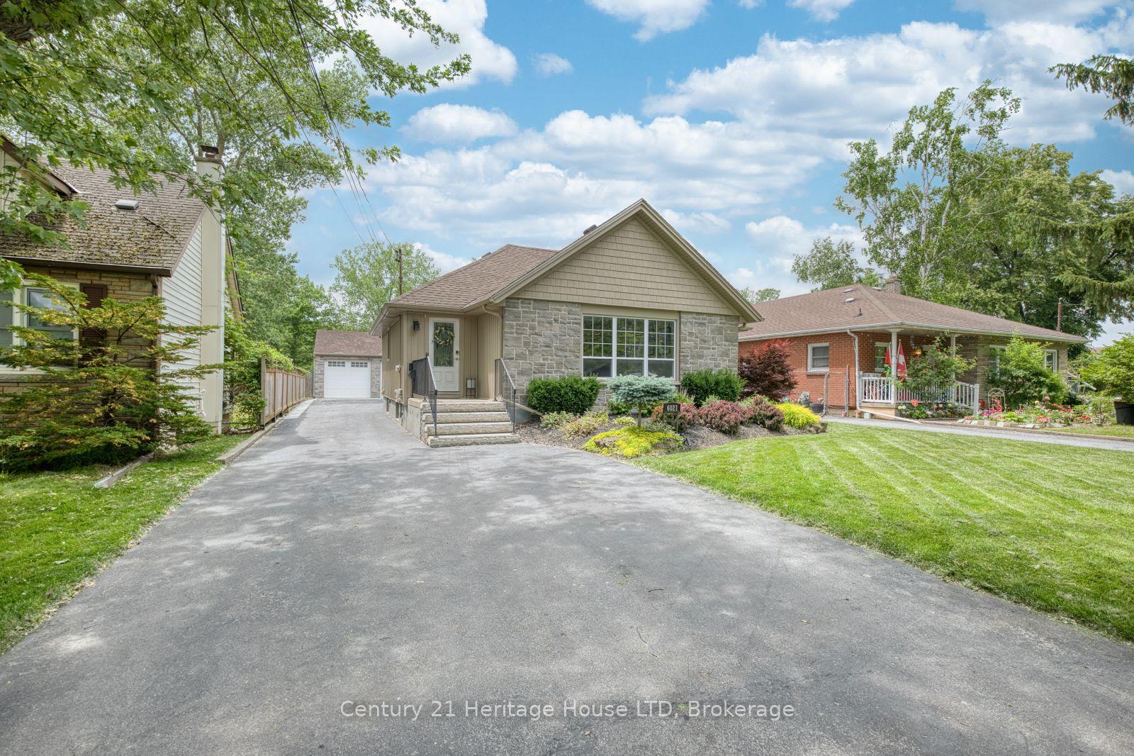 Photo 1 of 6021 Montrose Road, Niagara Falls, West Wood — HOMEH