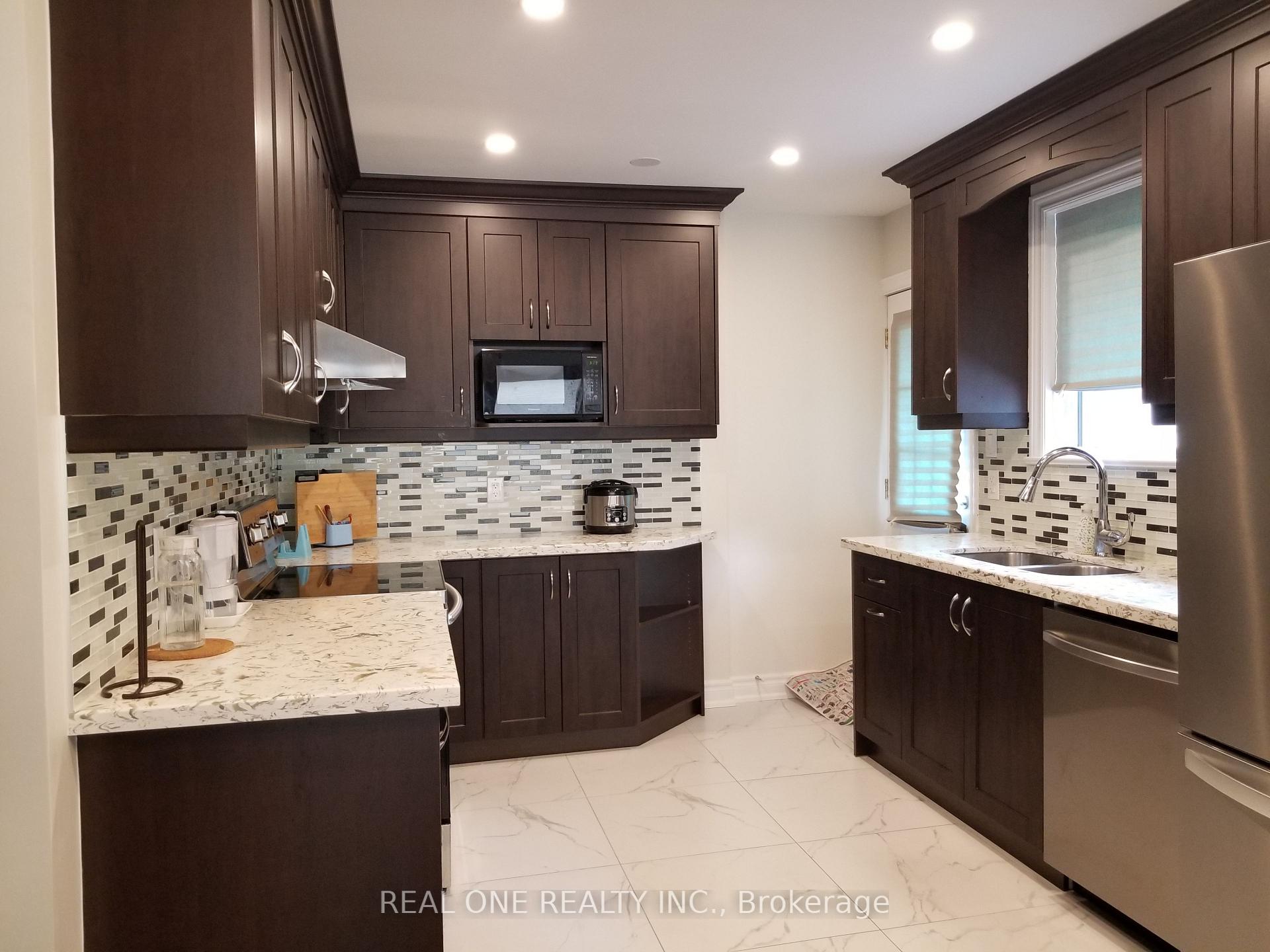 Photo 21 of 26 Applefield Drive, Scarborough, Bendale — HOMEH