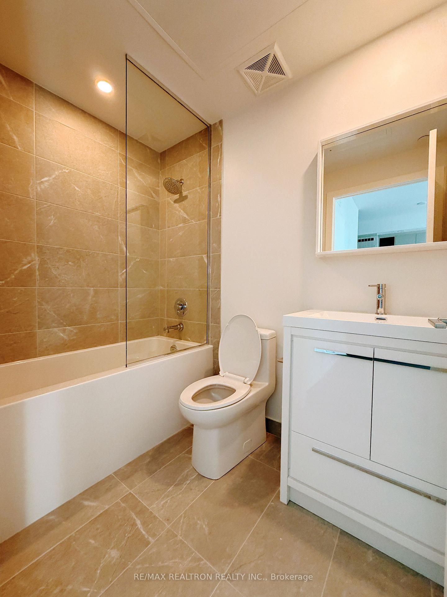 Photo 10 of Unit 607, 5 Meadowdale Road E, Vaughan, Vaughan Corporate Centre — HOMEH