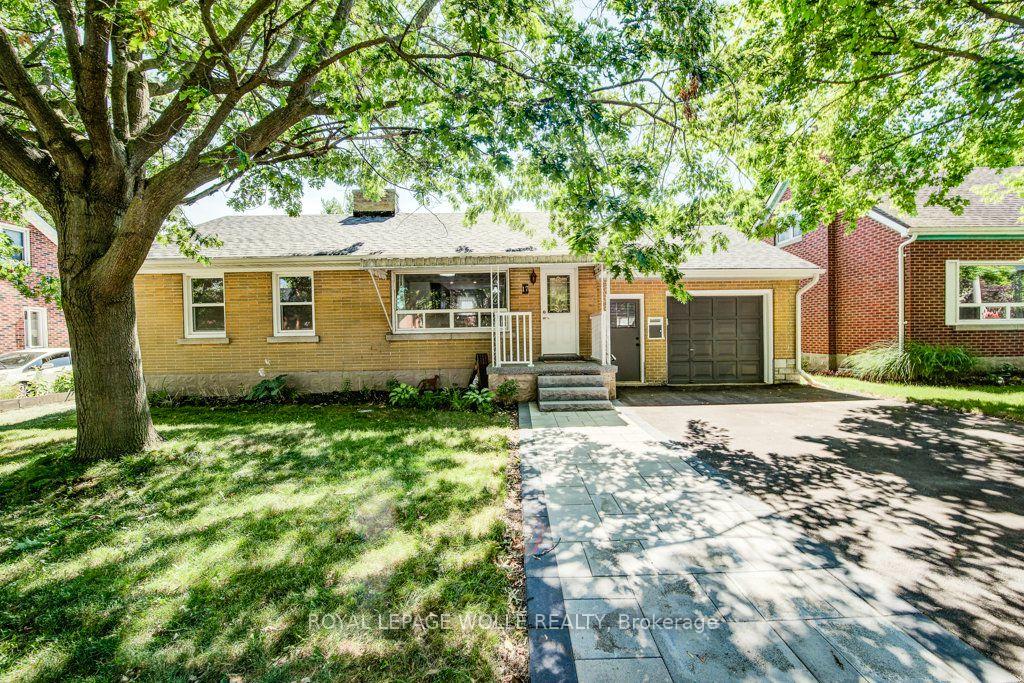 Photo 1 of 17 Crestwood Avenue, Kitchener, Uptown Waterloo/North Ward — HOMEH