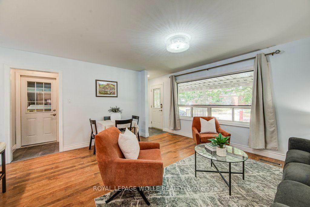 Photo 9 of 17 Crestwood Avenue, Kitchener, Uptown Waterloo/North Ward — HOMEH