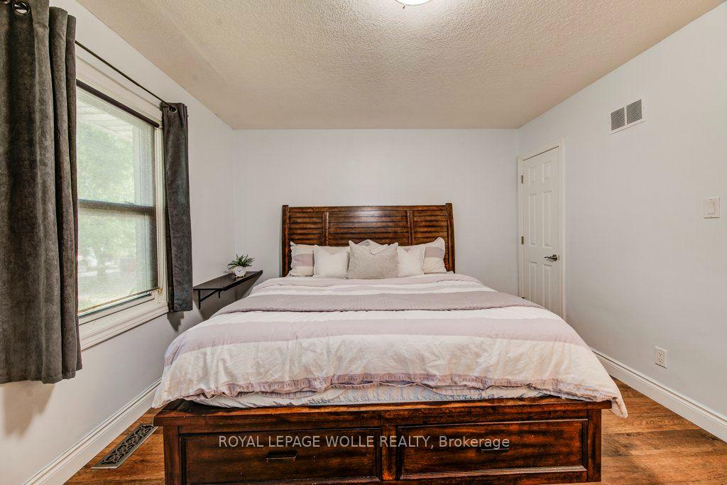 Photo 22 of 17 Crestwood Avenue, Kitchener, Uptown Waterloo/North Ward — HOMEH
