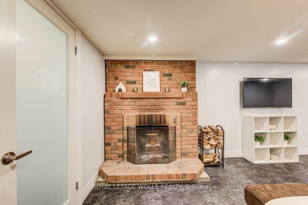 Photo 26 of 17 Crestwood Avenue, Kitchener, Uptown Waterloo/North Ward — HOMEH