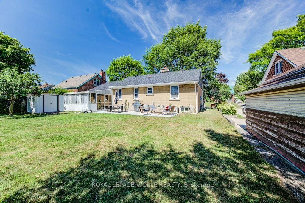 Photo 37 of 17 Crestwood Avenue, Kitchener, Uptown Waterloo/North Ward — HOMEH