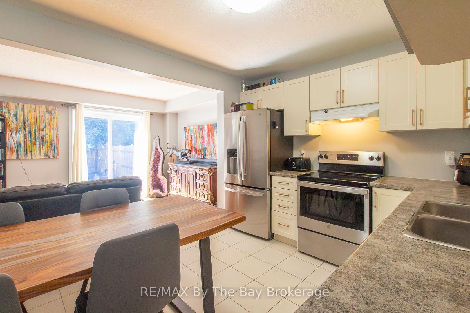 Photo 11 of 131 Stonebrook Way, Grey Highlands — HOMEH