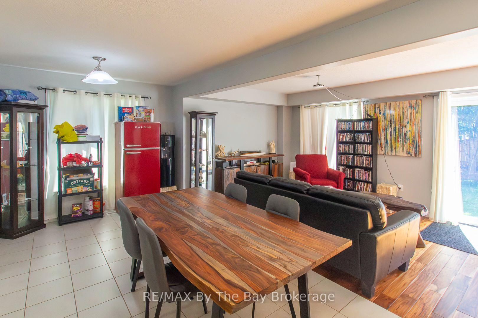 Photo 12 of 131 Stonebrook Way, Grey Highlands — HOMEH