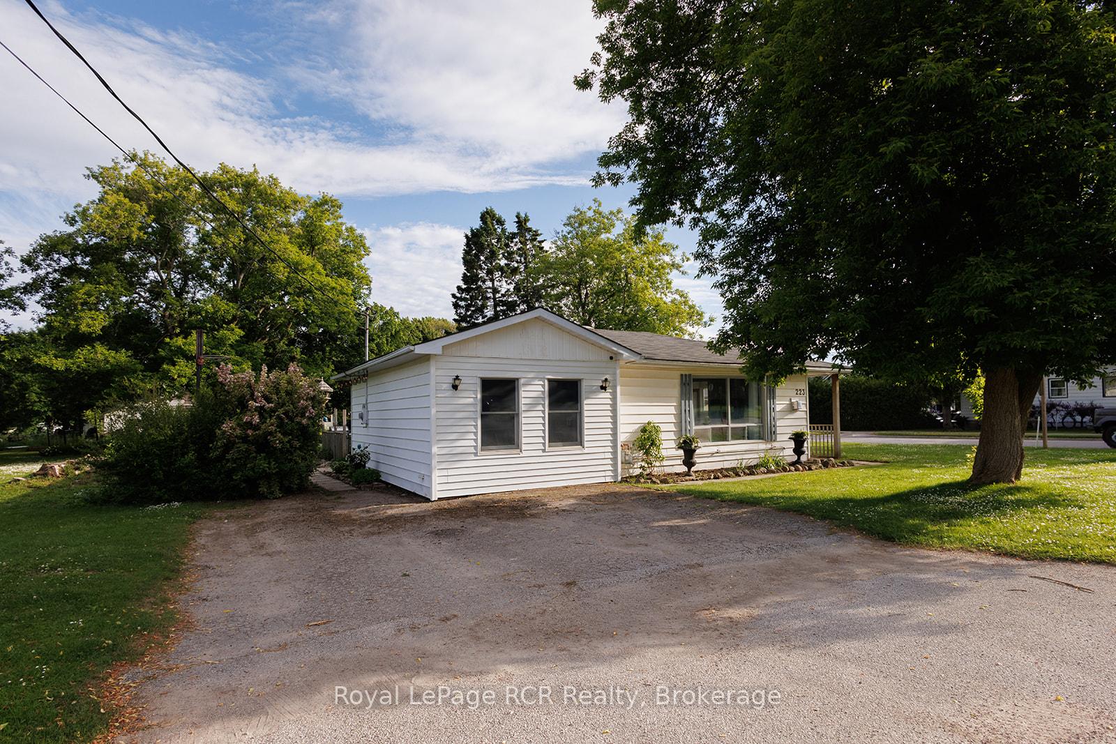 Photo 3 of 223 Division Street, South Bruce Peninsula — HOMEH