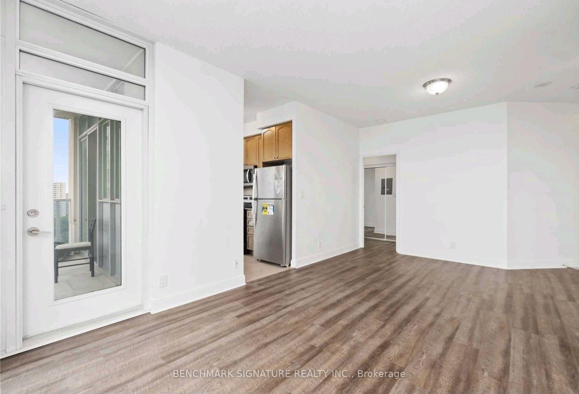 Photo 9 of Unit 1403, 80 Absolute Avenue, Mississauga, City Centre — HOMEH